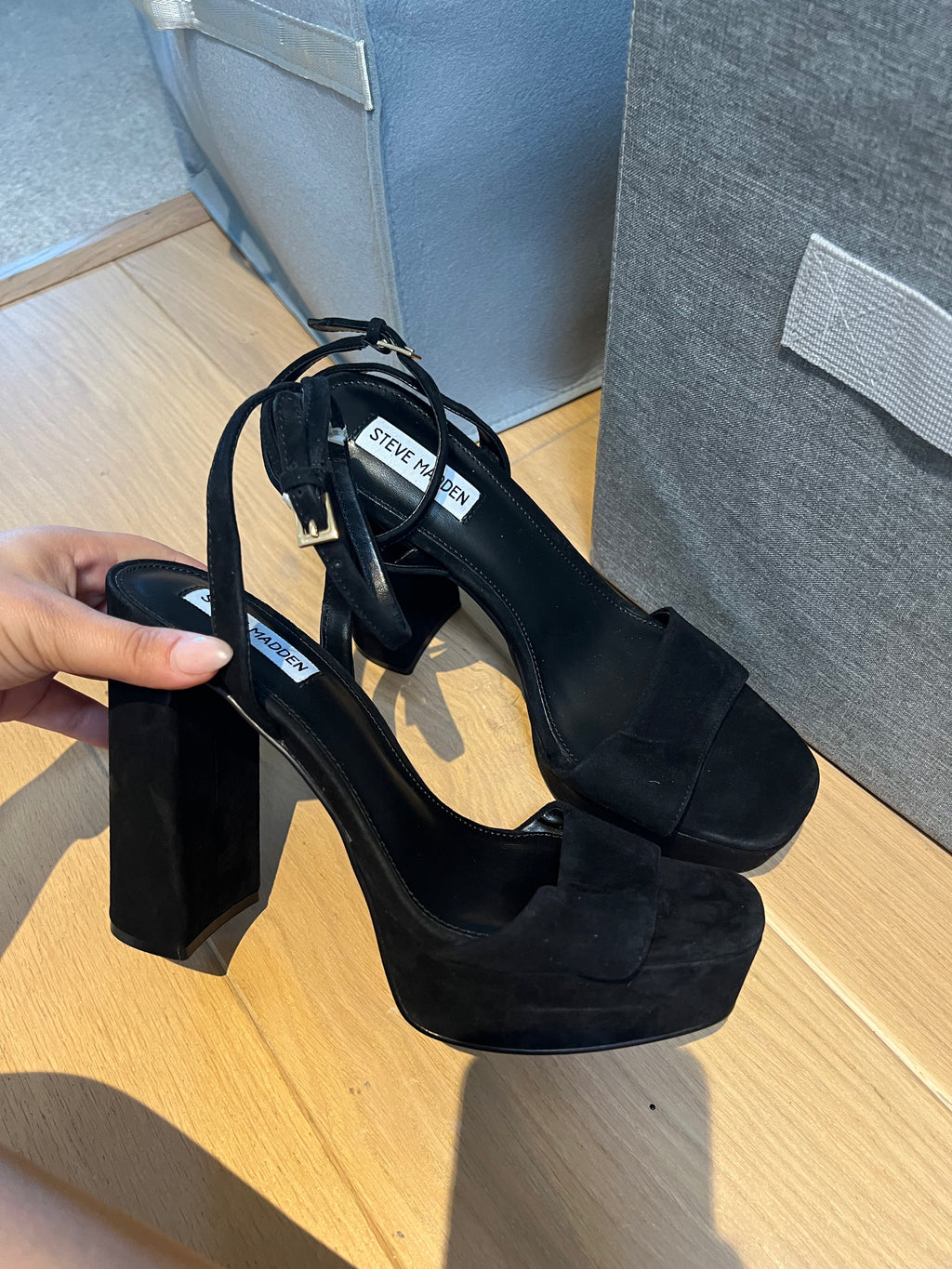 Steve Madden chunky black heel