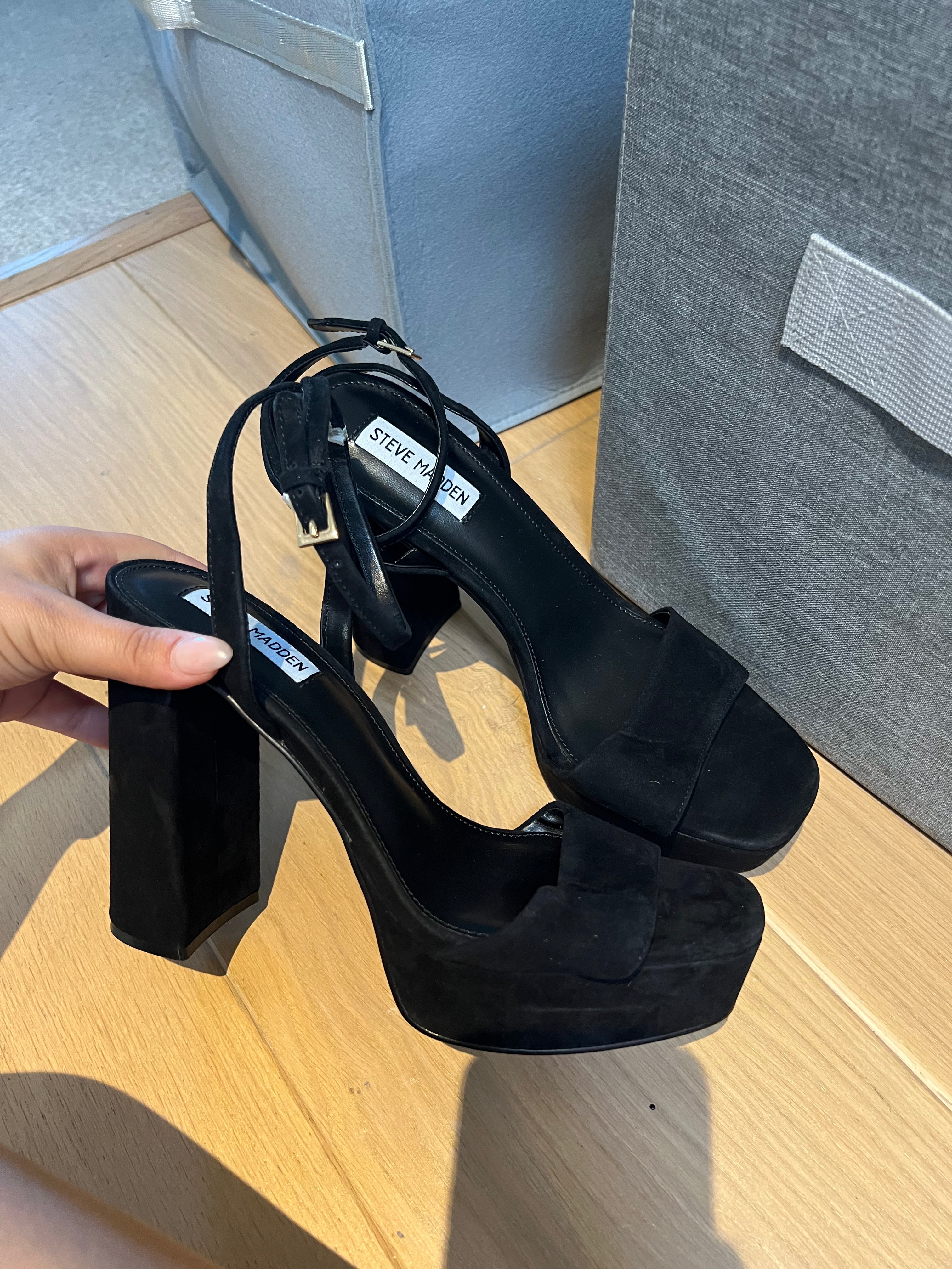 Steve Madden chunky black heel