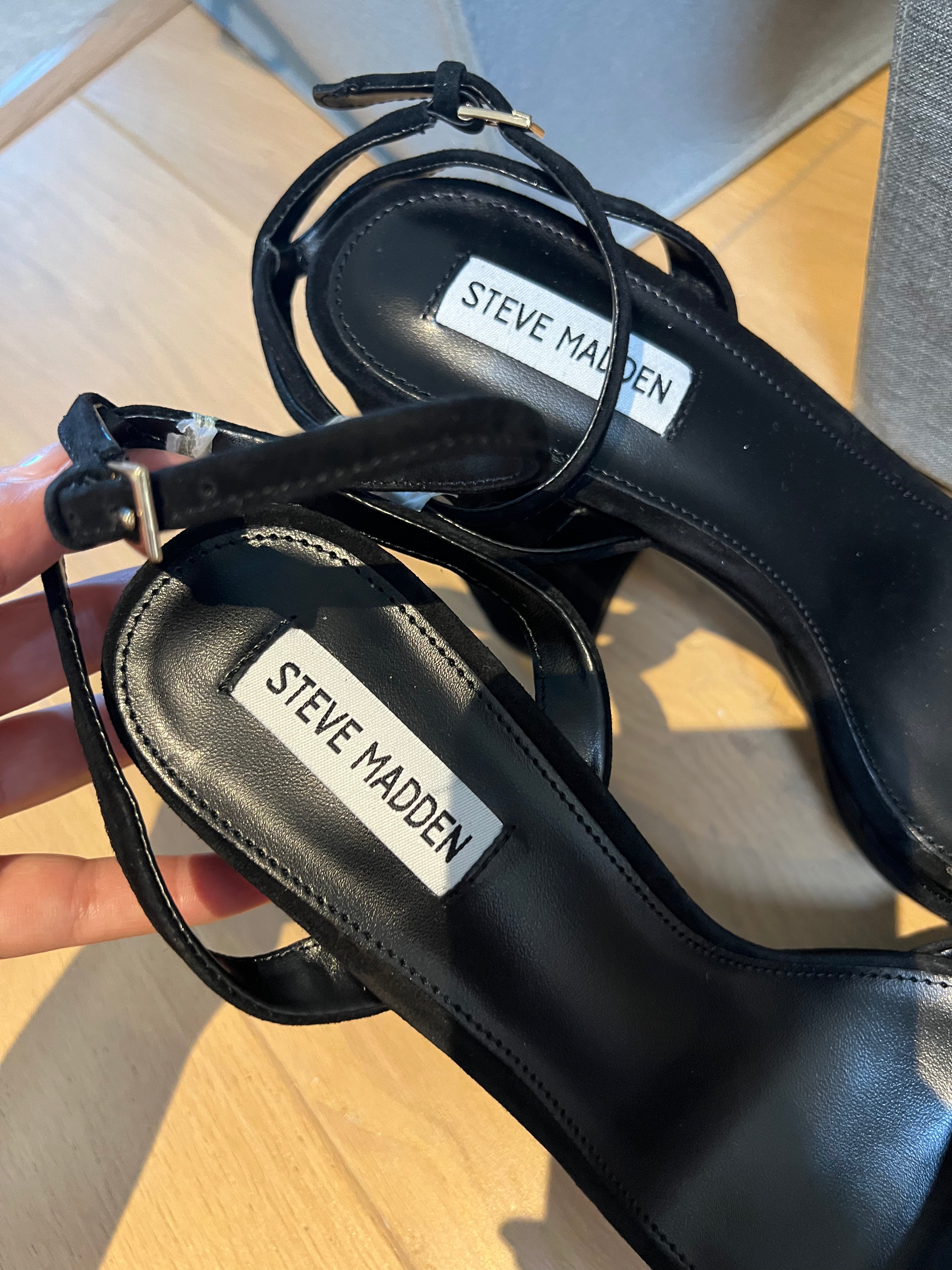 Steve Madden chunky black heel