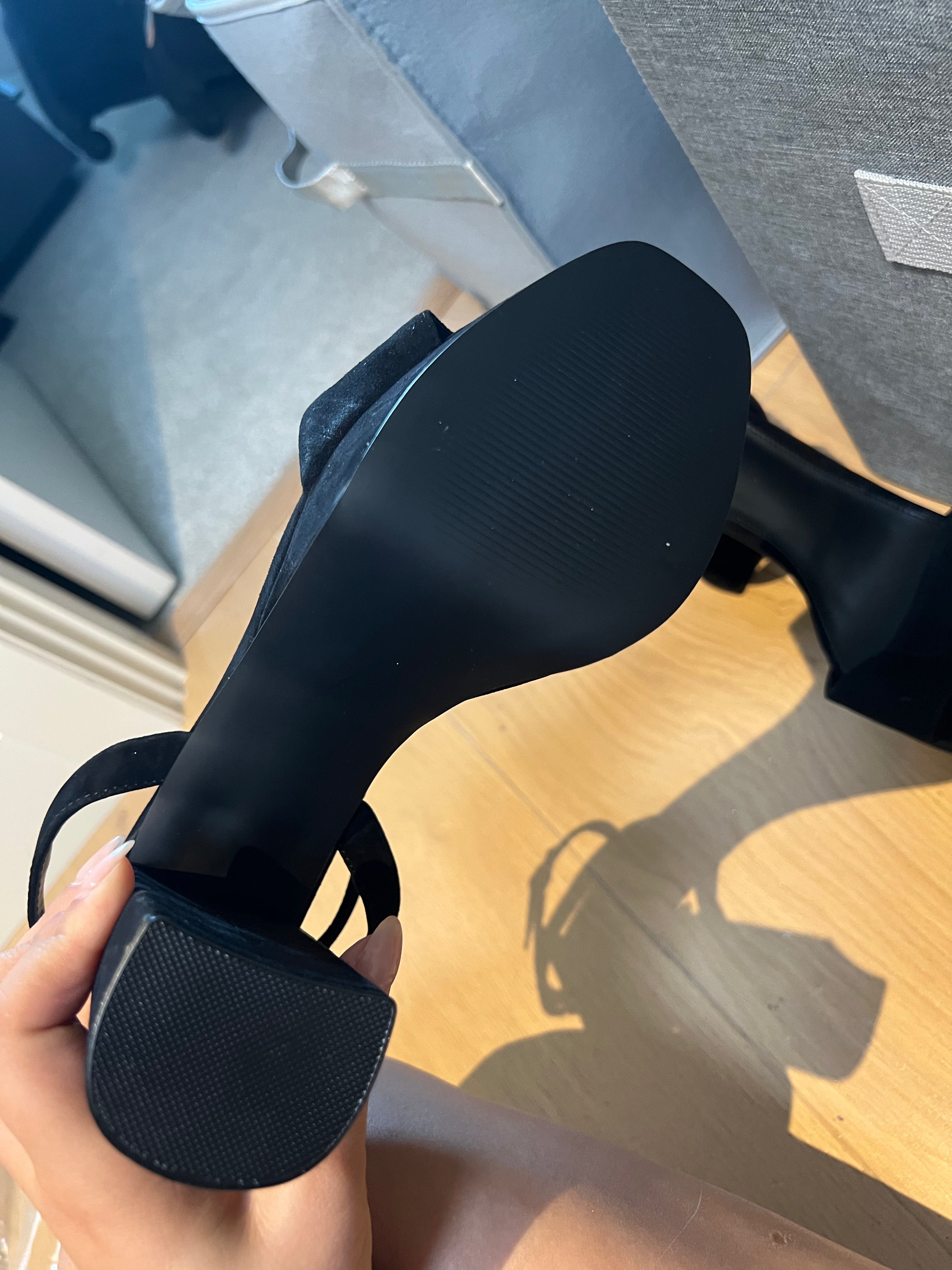 Steve Madden chunky black heel