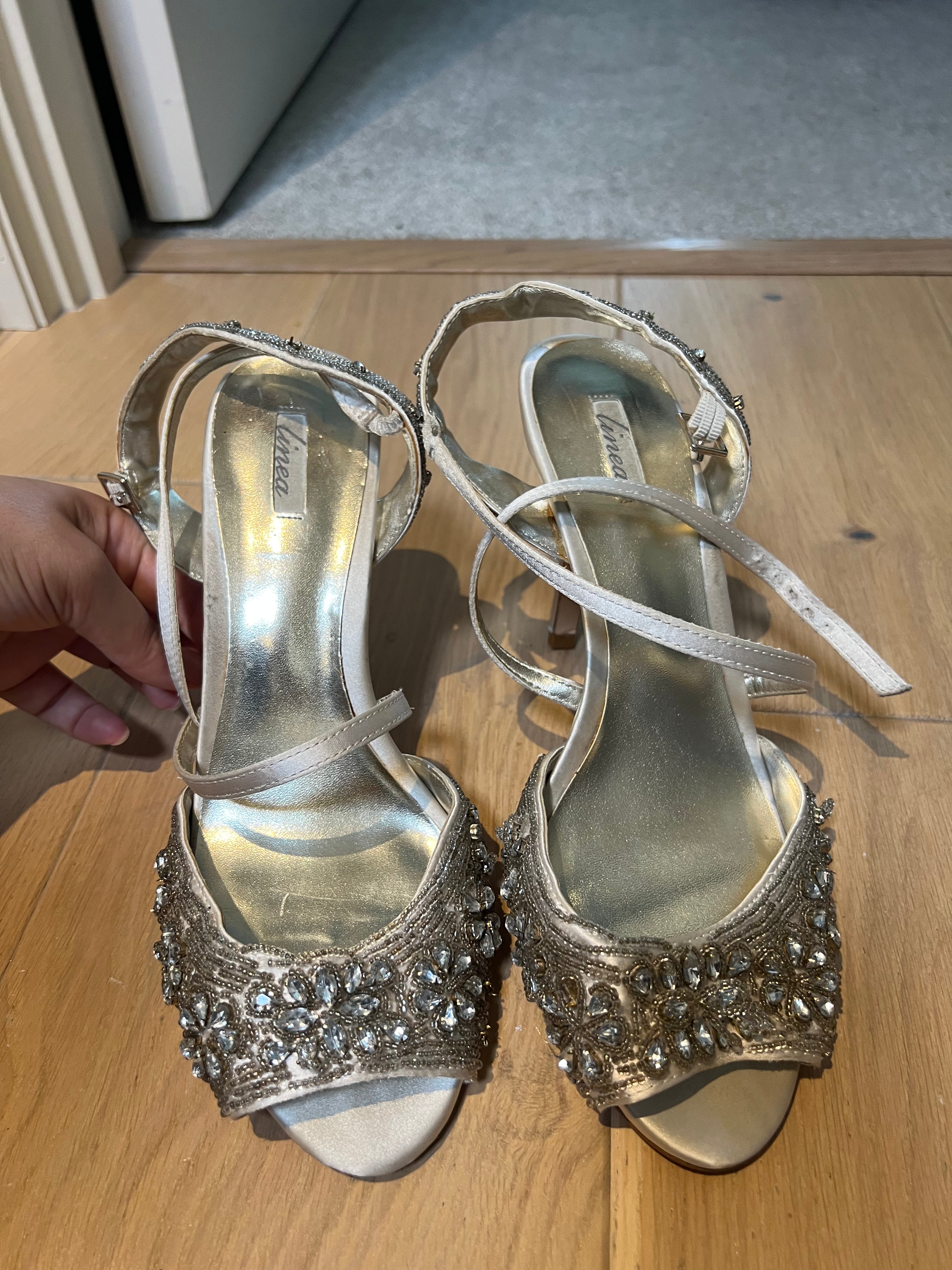 Beige heels with diamantes