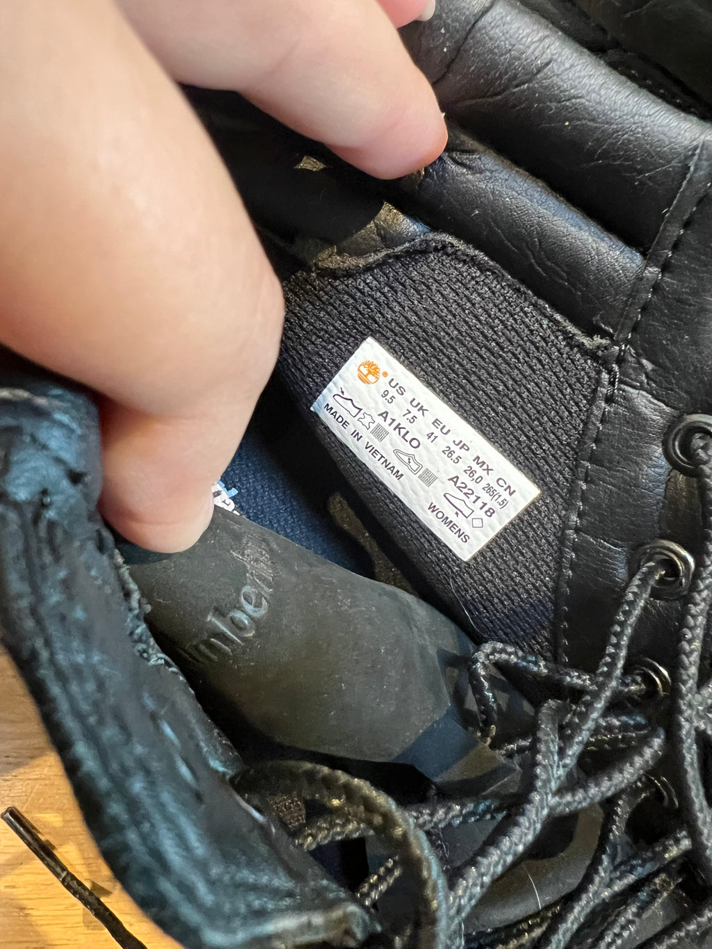 High top, Black Timberland trainers