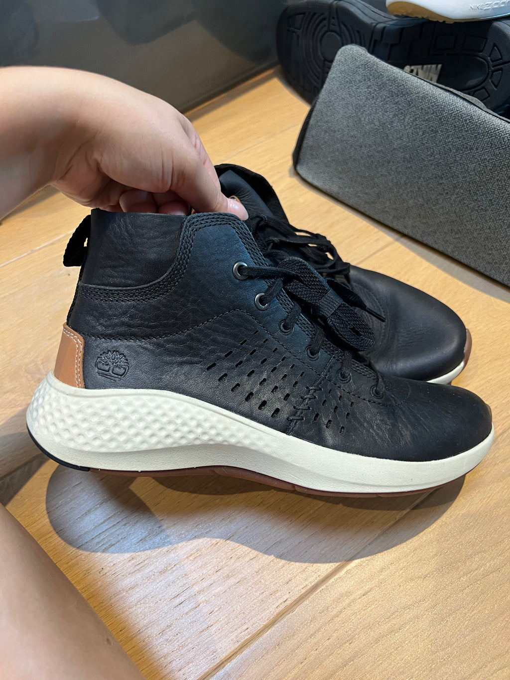 Black Timberland Trainers