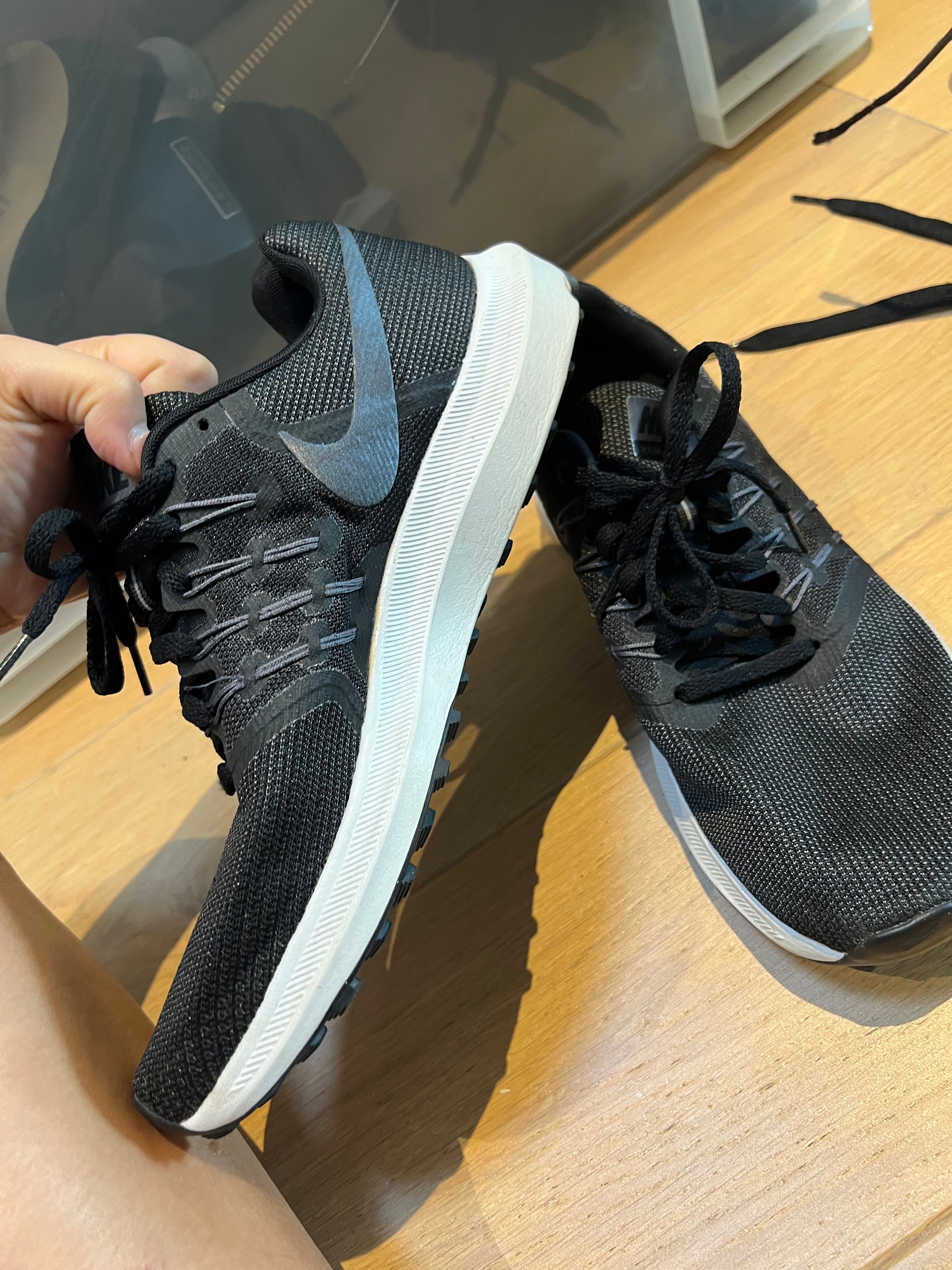Grey/White Nike Fitsole Trainers