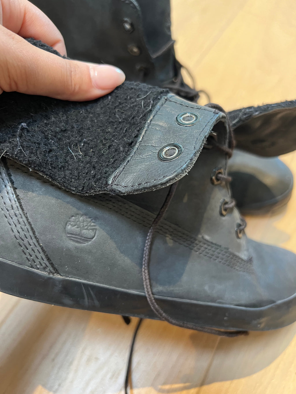 Black Timberland Trainers, Fur lining