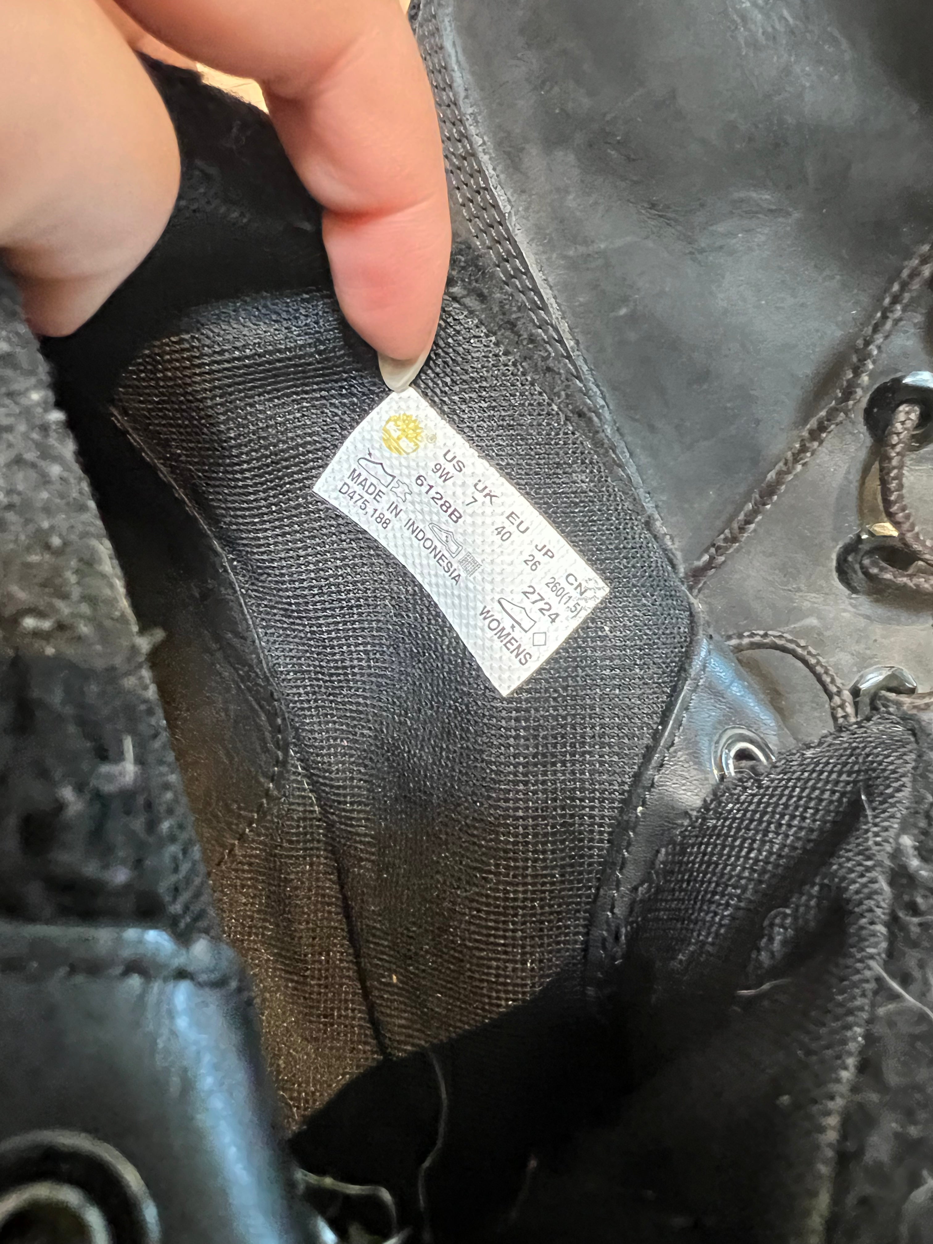 Black Timberland Trainers, Fur lining
