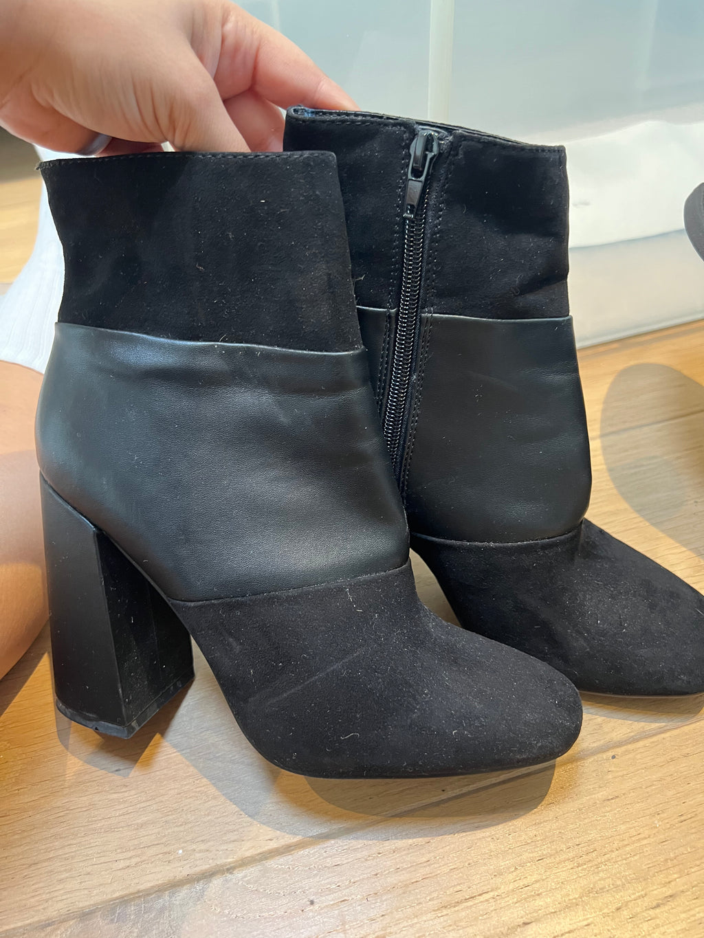 Black, Ankle boot heels