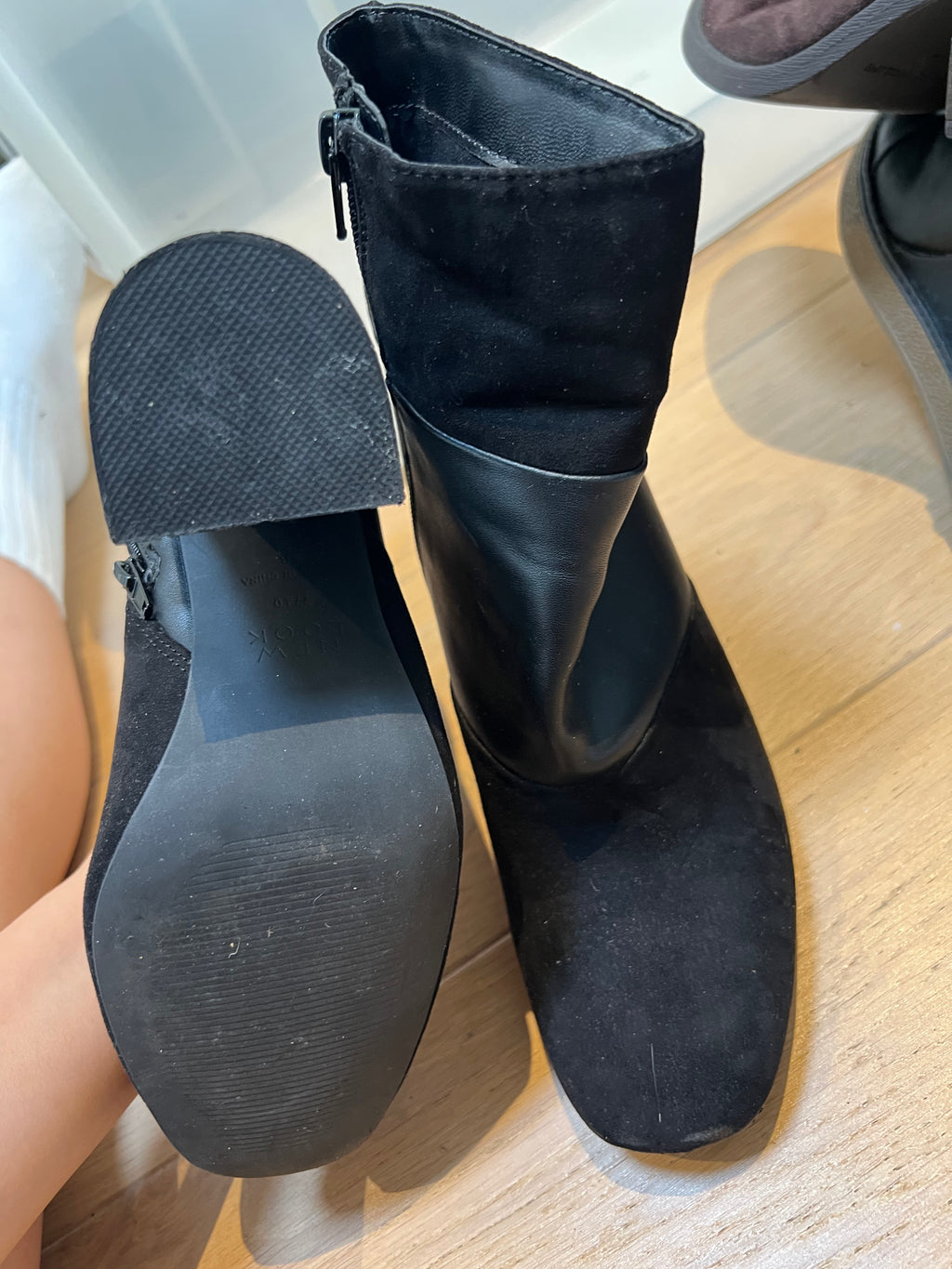Black, Ankle boot heels