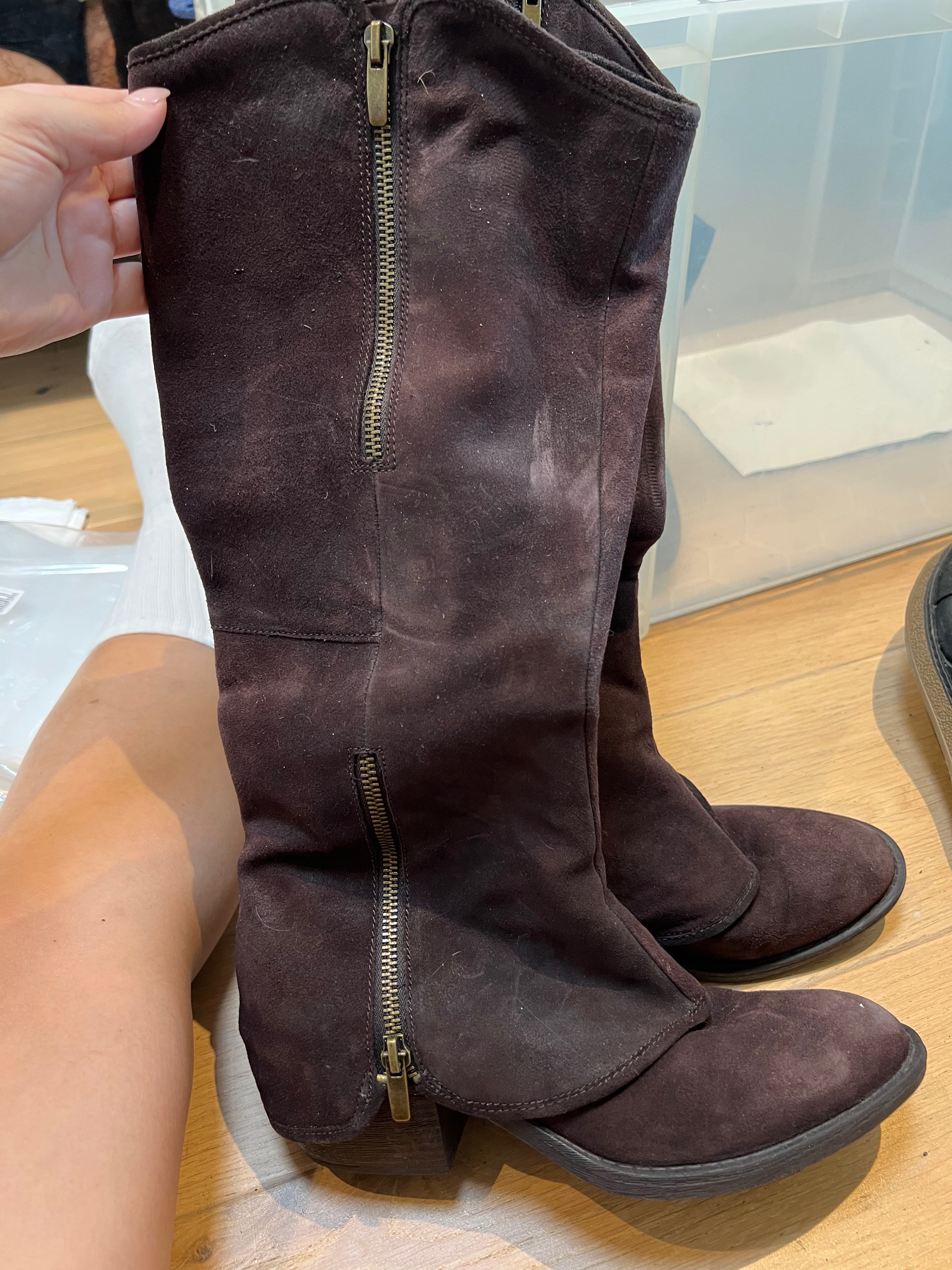 Brown, Knee boot heels