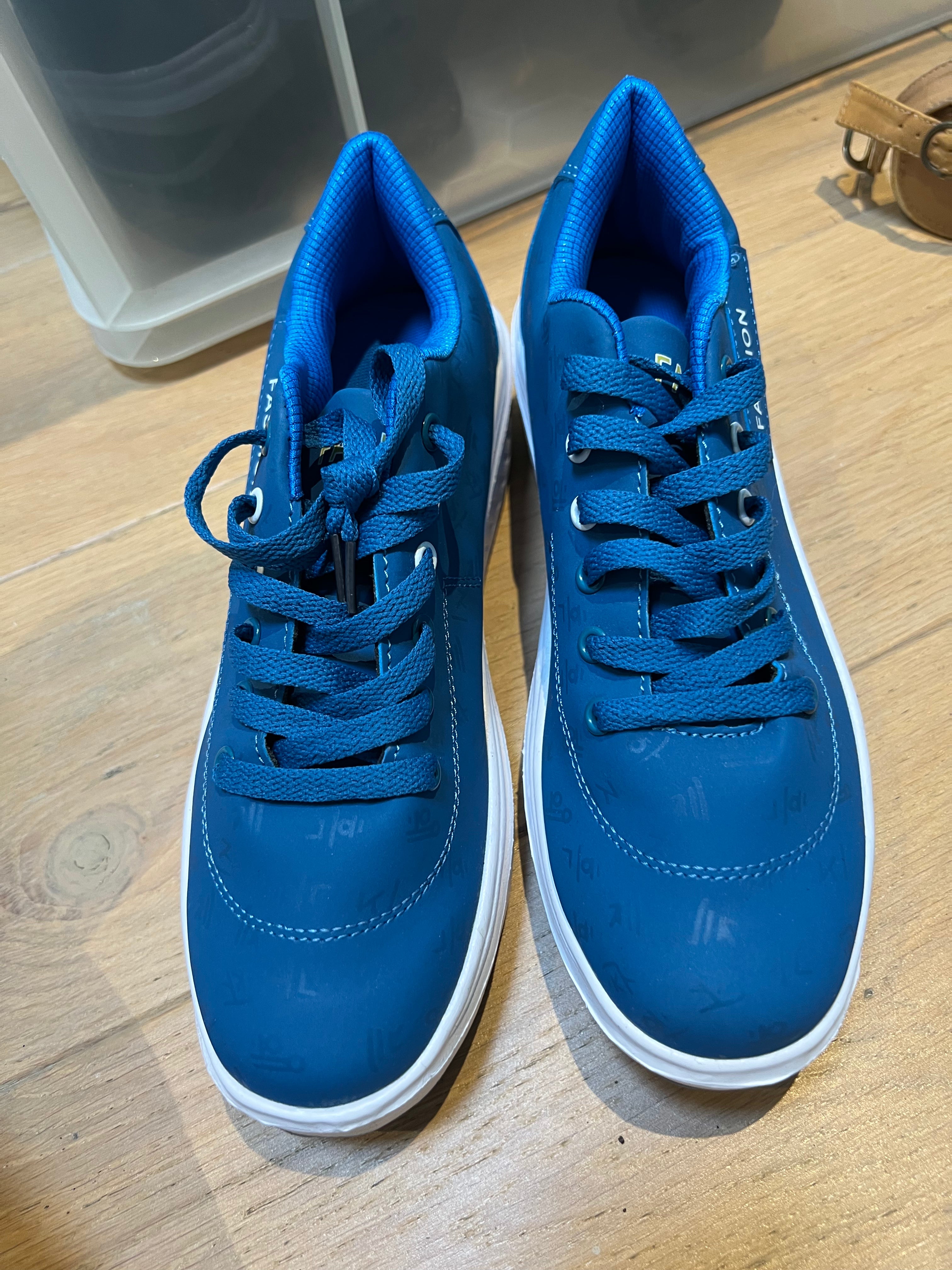 Blue/White Trainers
