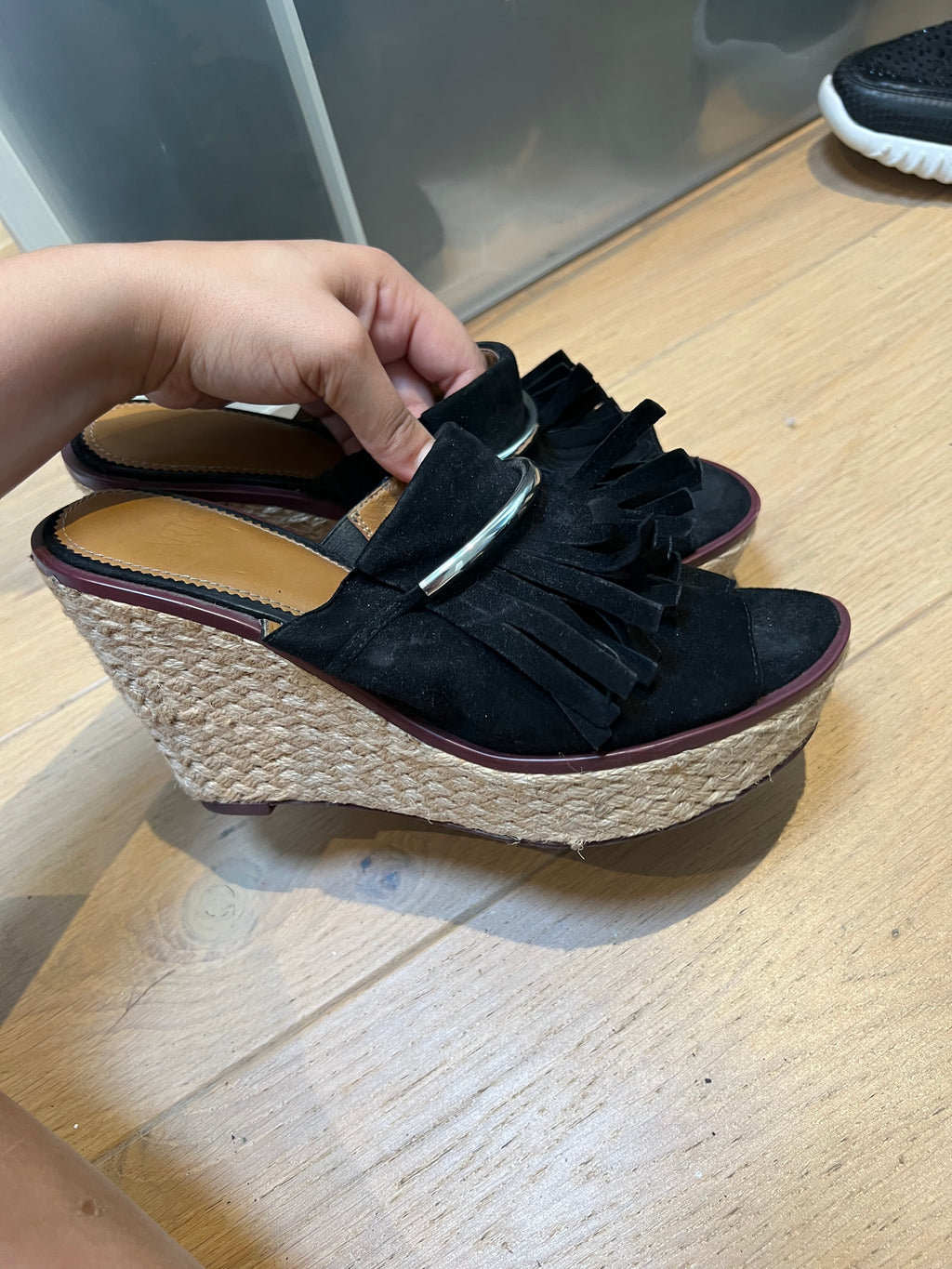 Woven wedge heels, black tassel