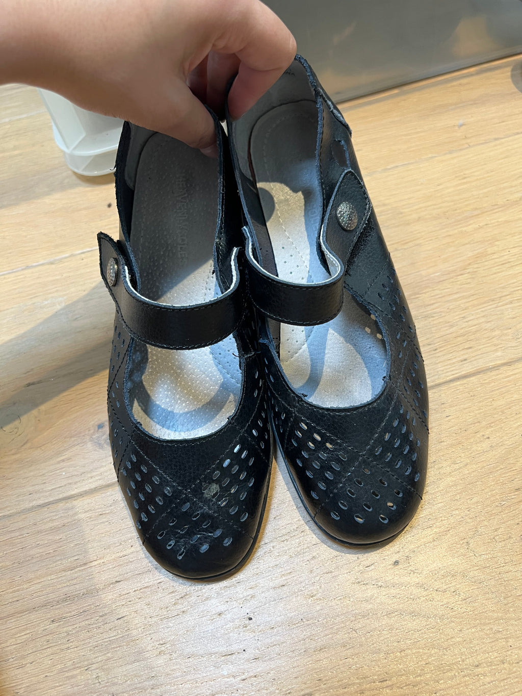 Black pumps with velcro strap