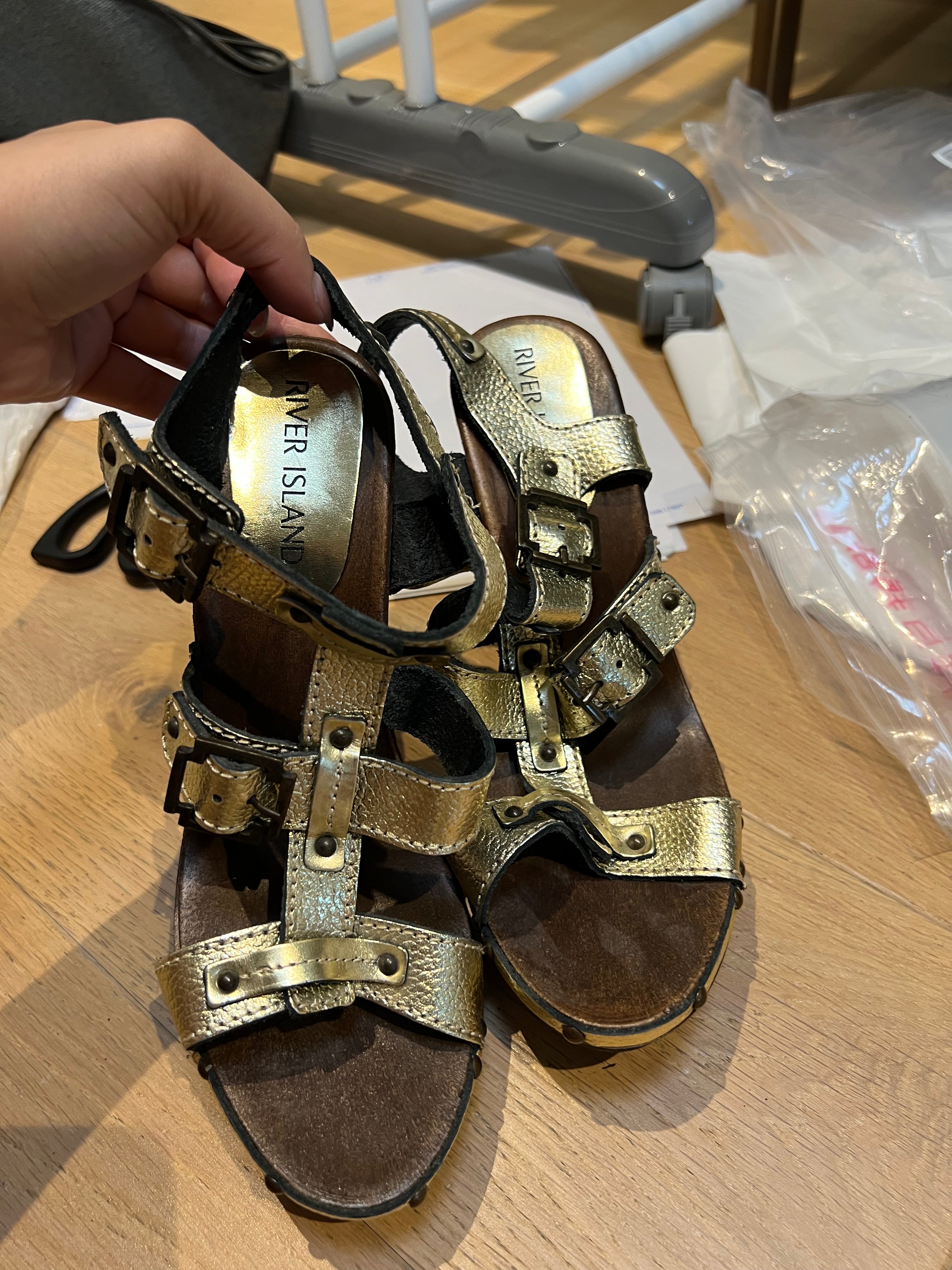 Gold Wood Style heels