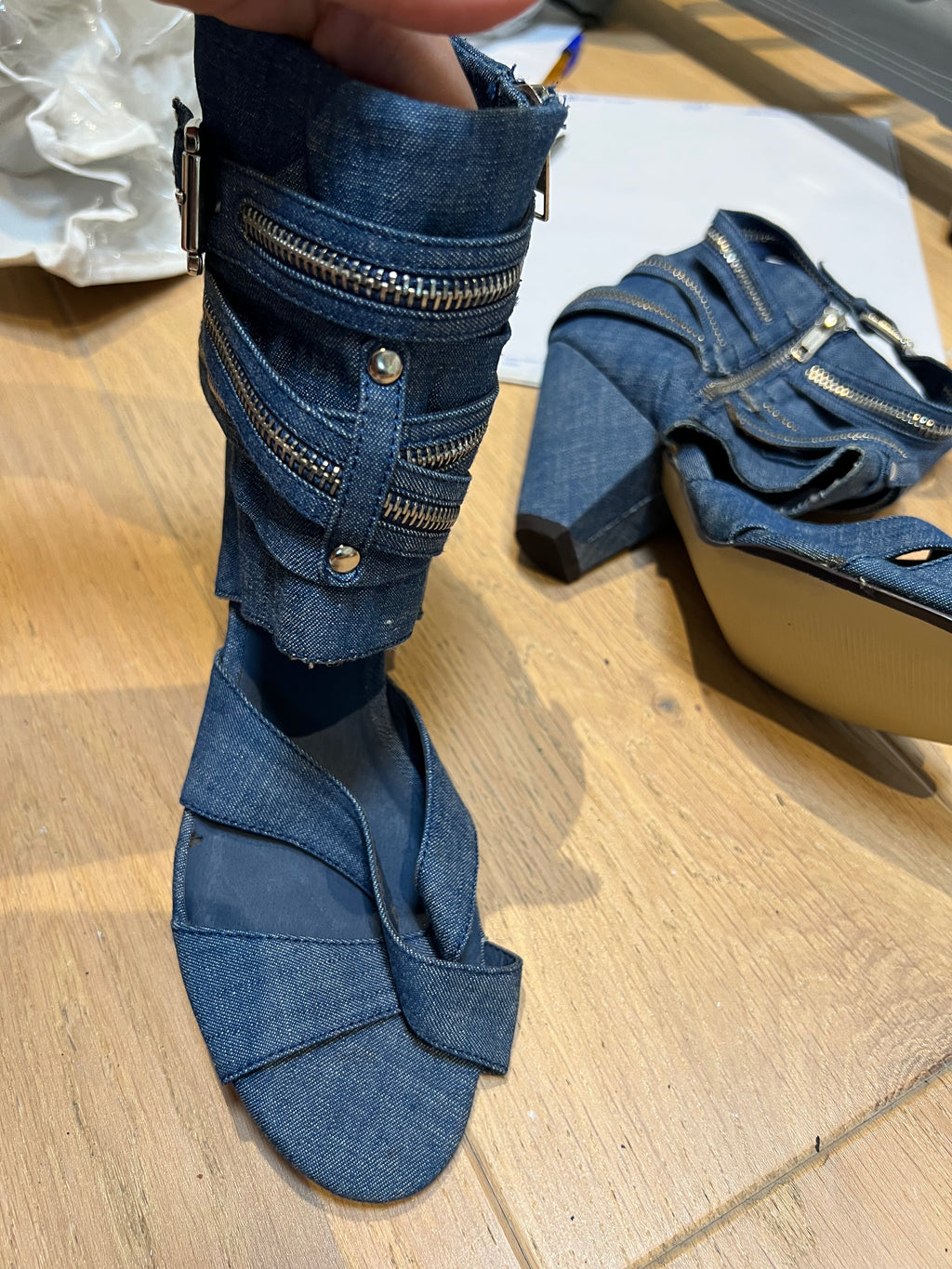 Blue Denim Heels / Triangle short heel