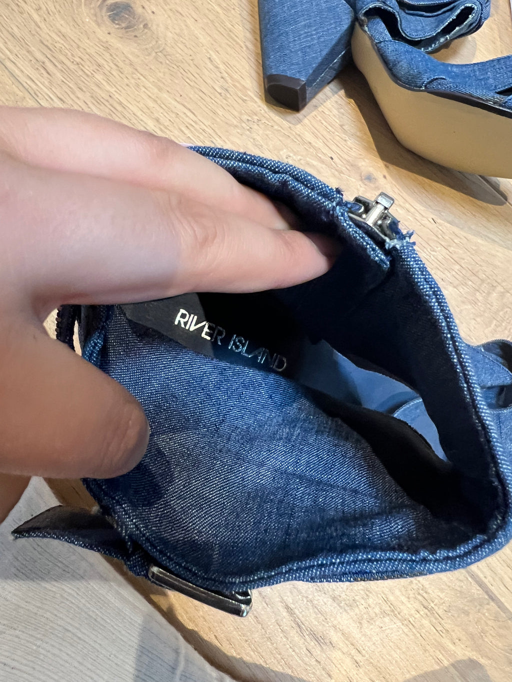 Blue Denim Heels / Triangle short heel