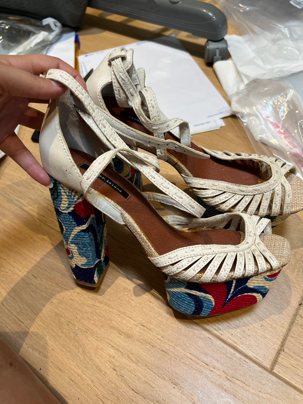 Woven block heels / Open toe