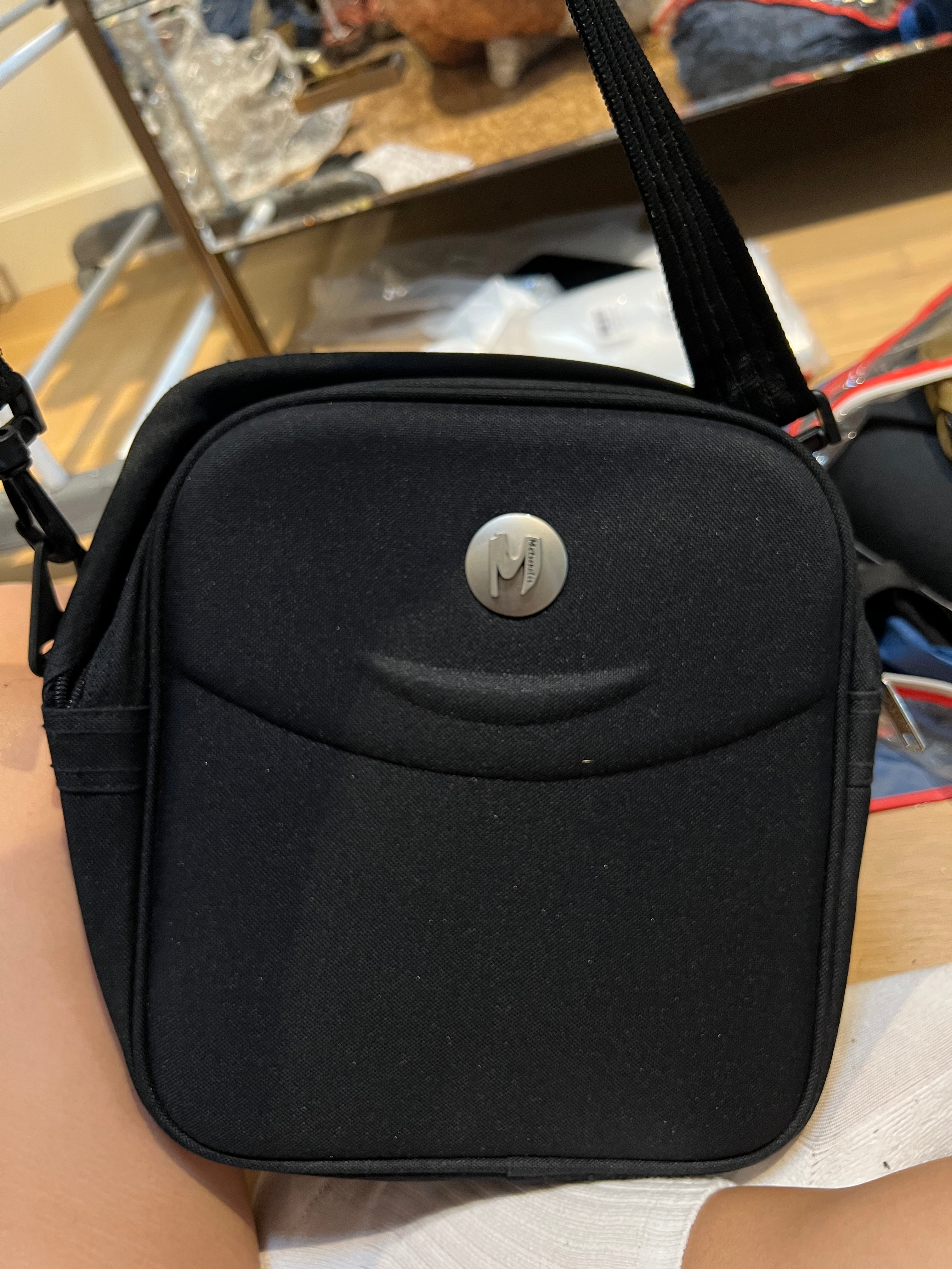 Black hard fabric / shoulder bag