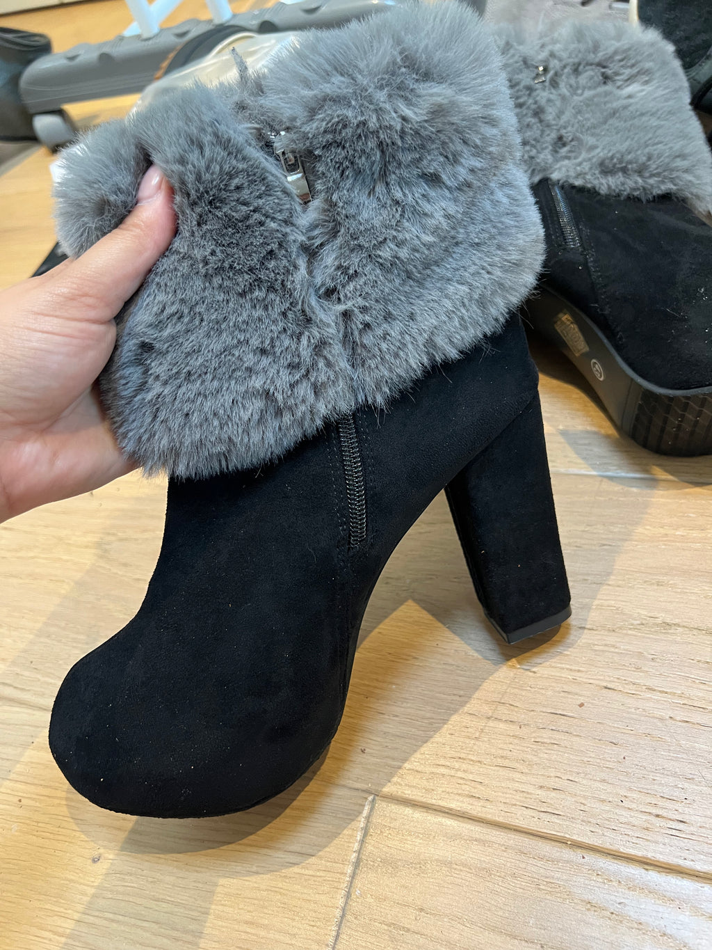 Black Suedette heel boots / Grey faux fur