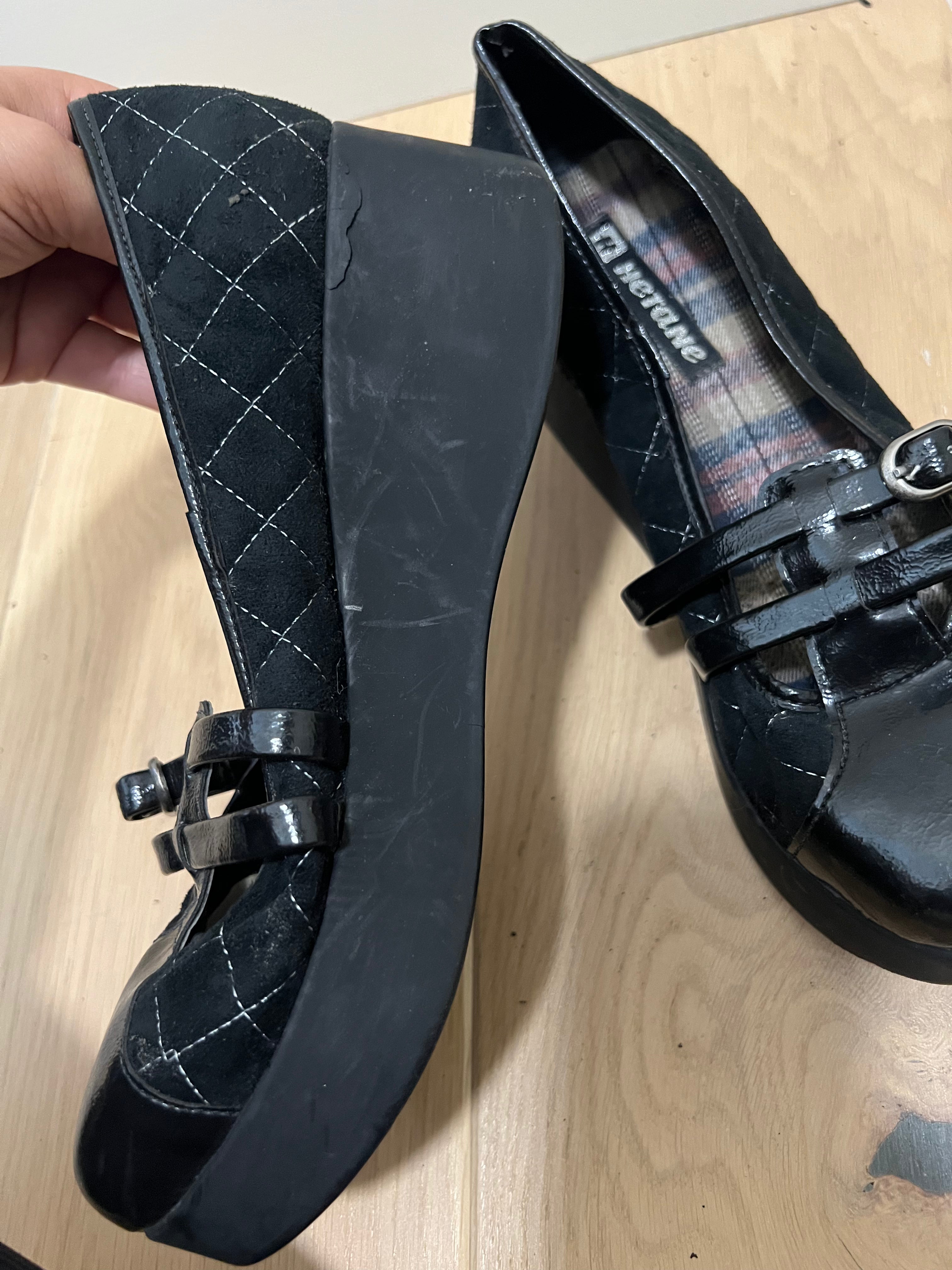 Black platform shoes / Suede with rubber sole + textile lining