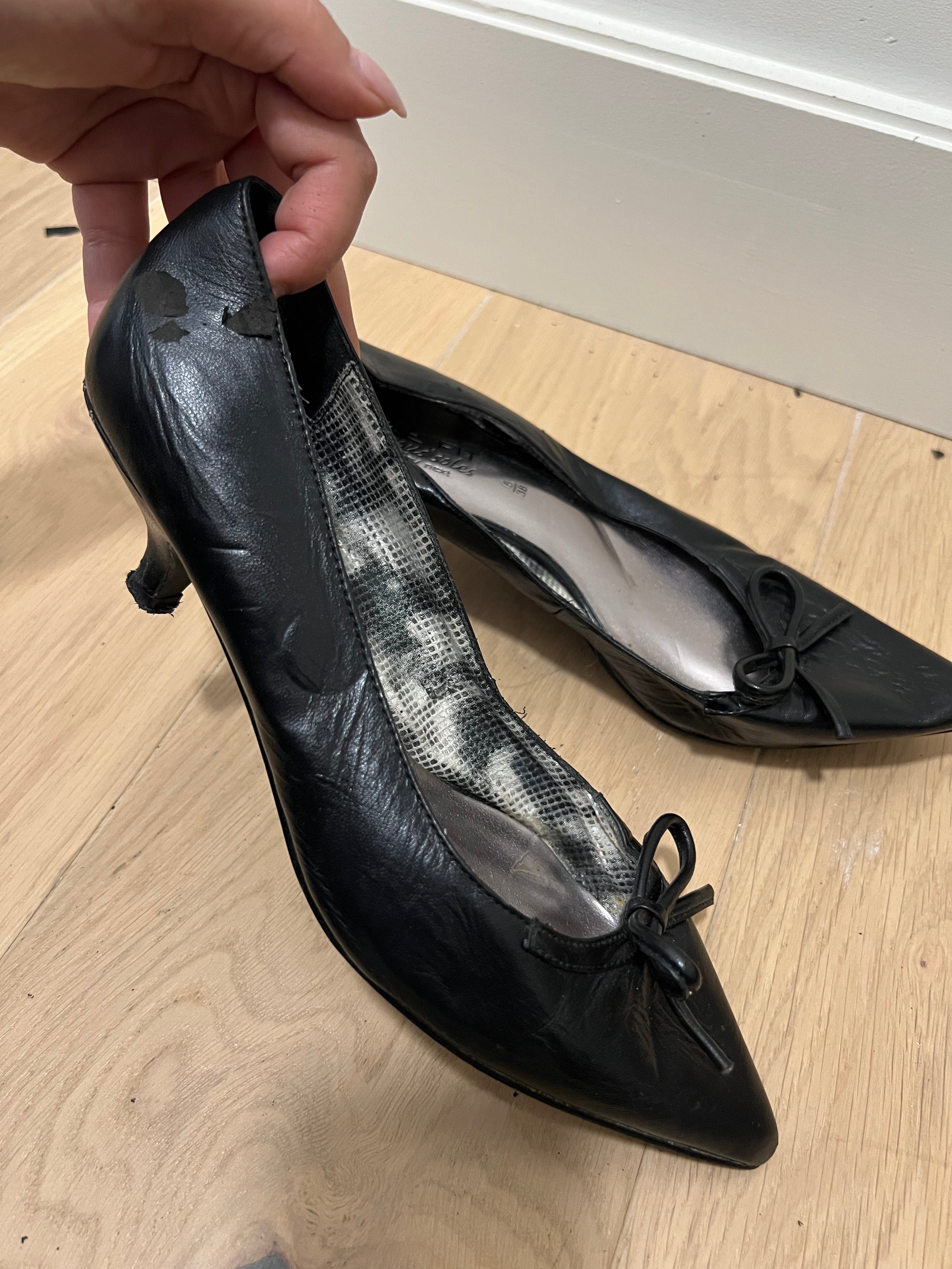 Black kitten heels / Wide fit / pointy toe