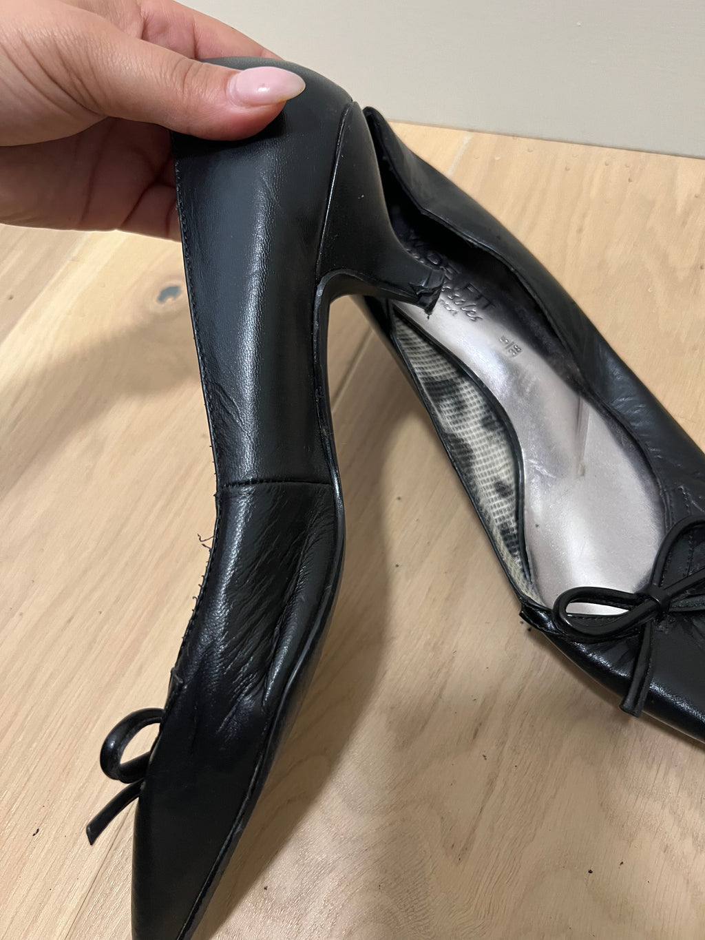 Black kitten heels / Wide fit / pointy toe