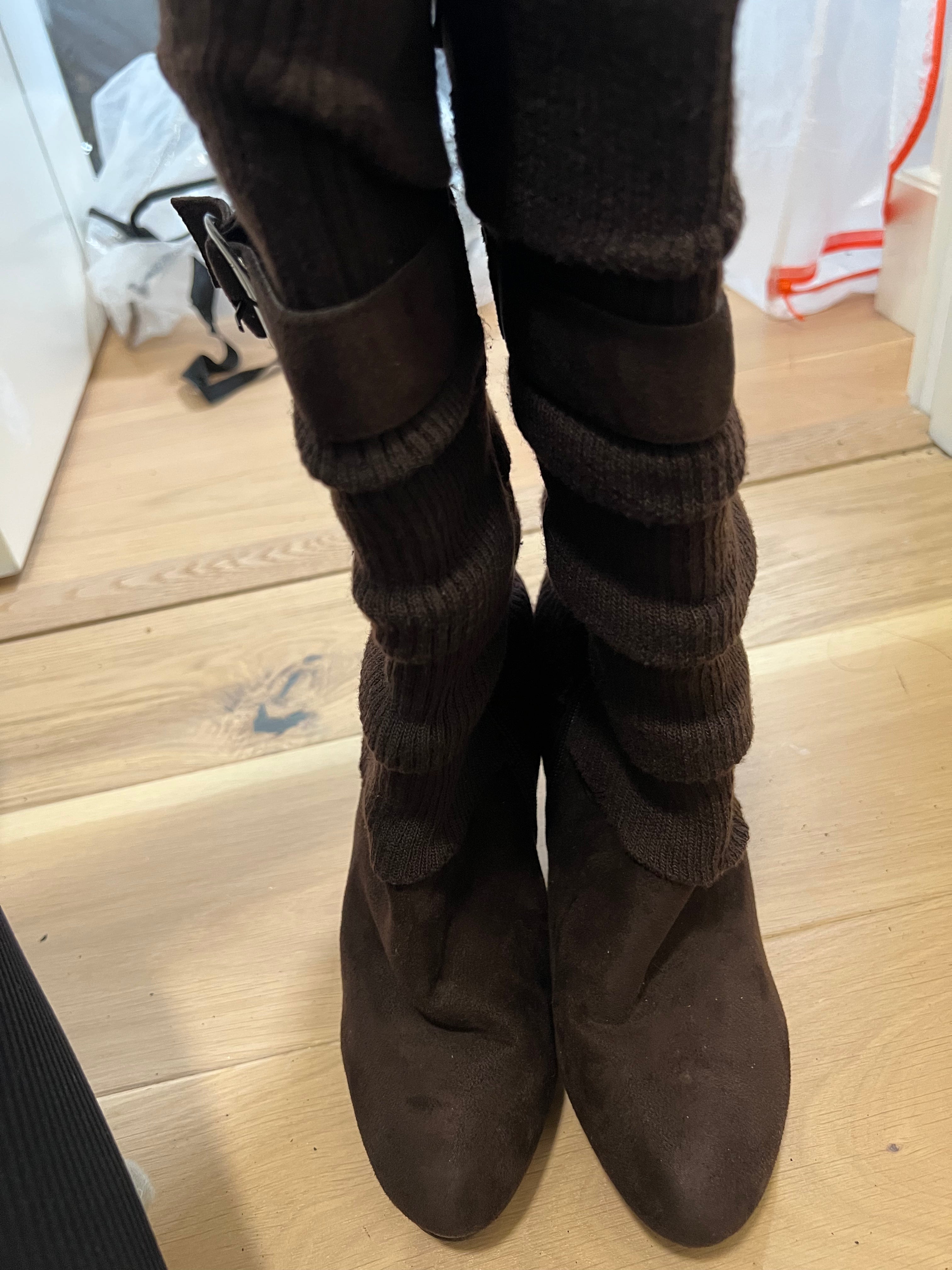 Brown boot heel boots / Wooden effect heel + suede effect