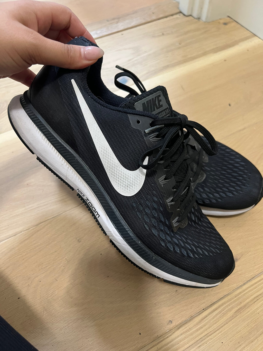 Black & White Nike Zoom trainers