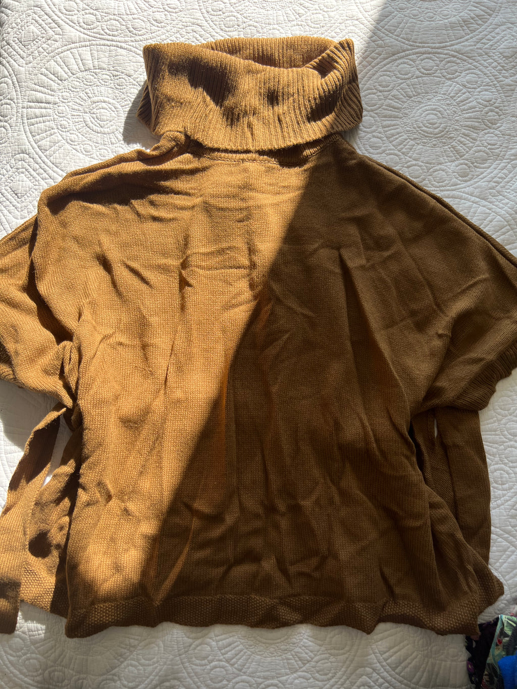 Brown knitted turtle neck / Quarter sleeve