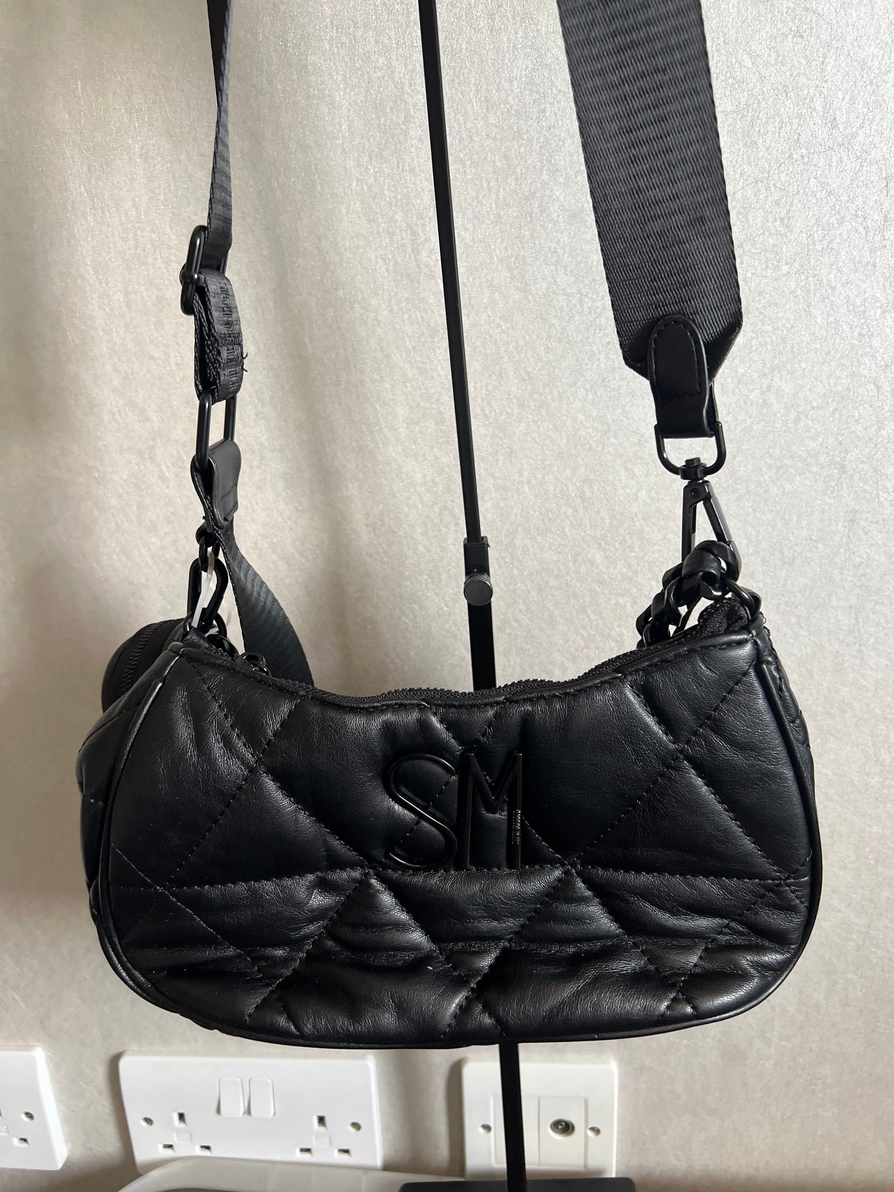 Steve Madden Black Crossbody Bag - Purse attached