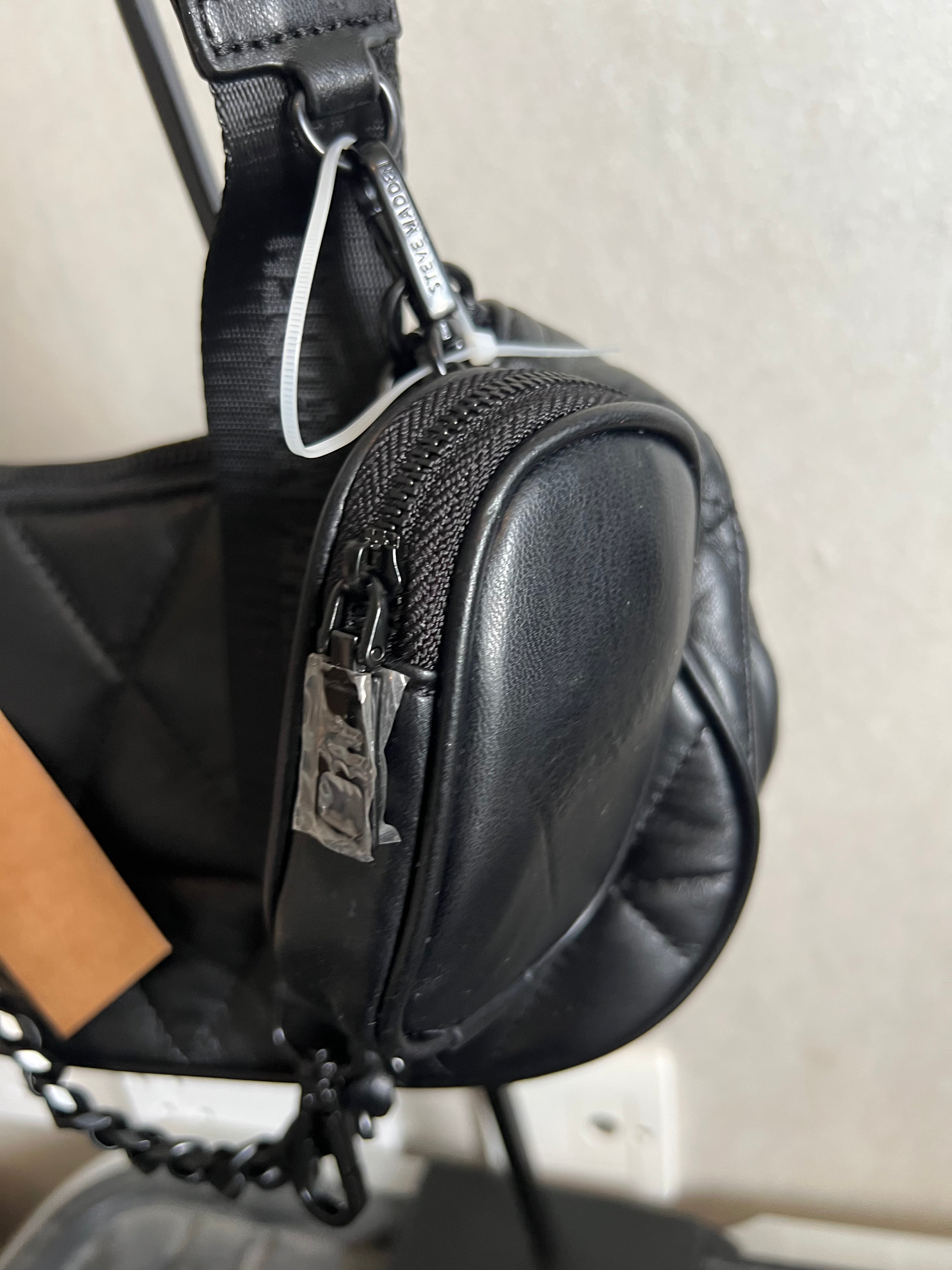 Steve Madden Black Crossbody Bag - Purse attached