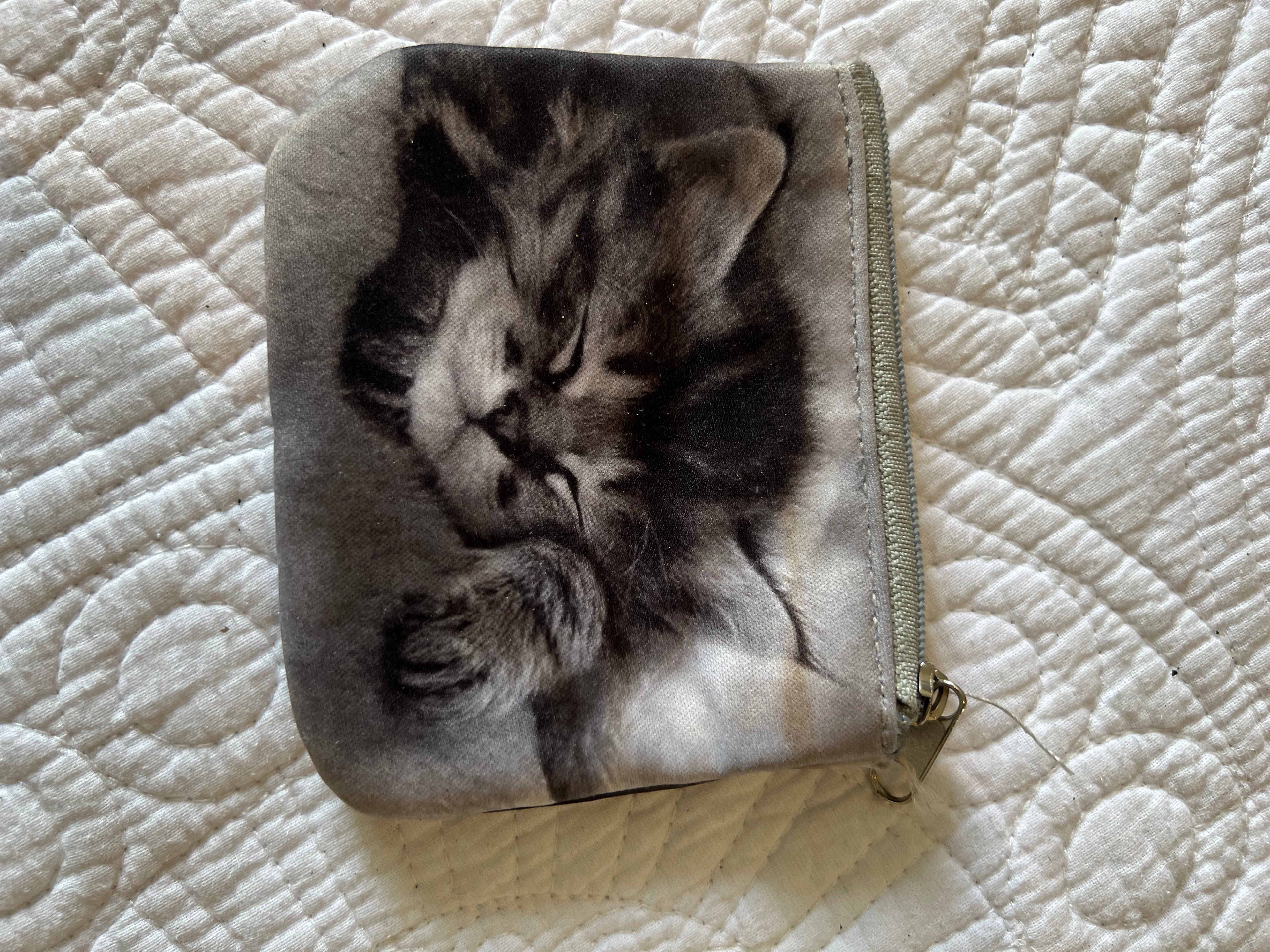 kitten image mini wallet