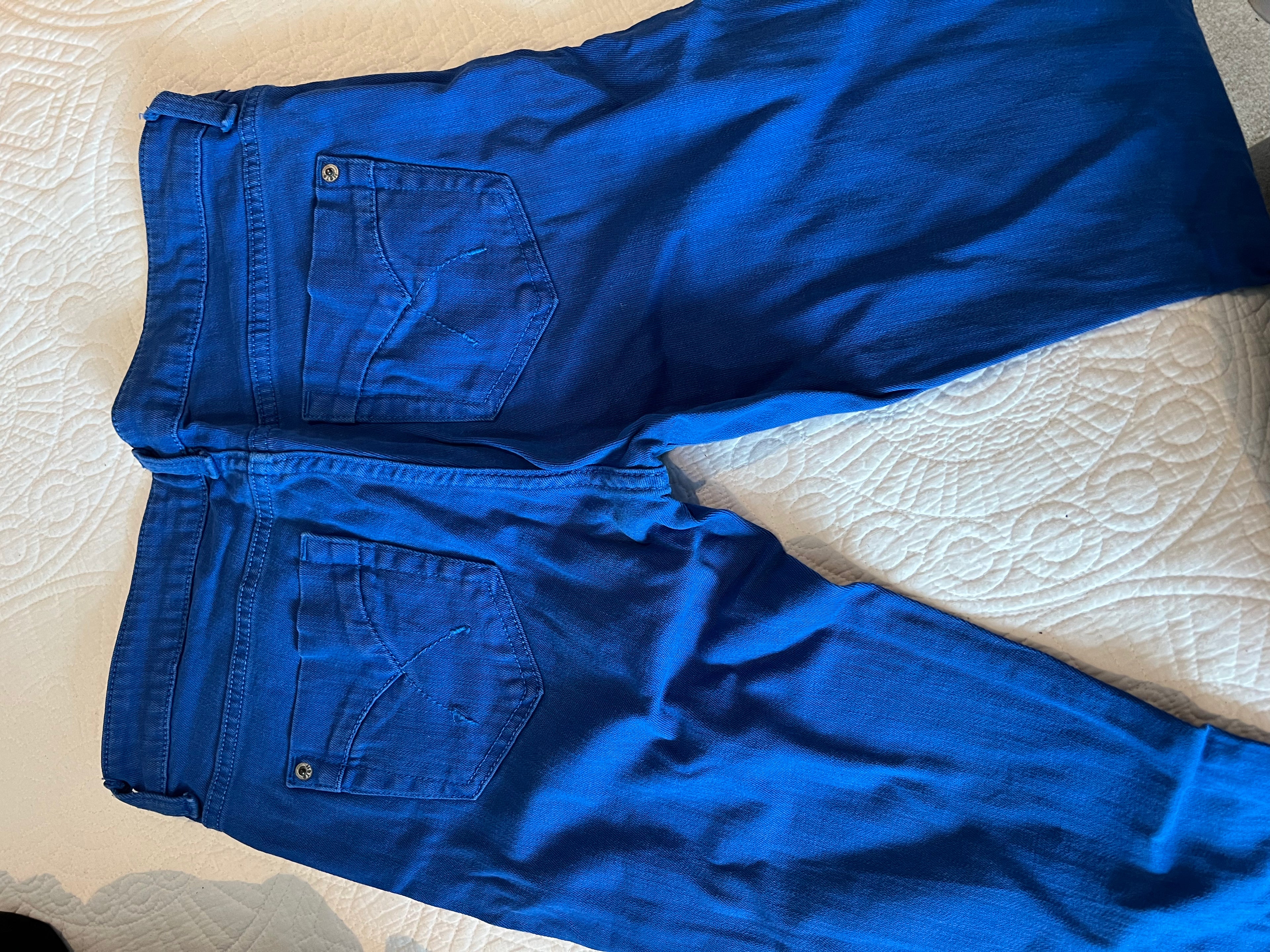 Blue skinny jeans / Mid rise