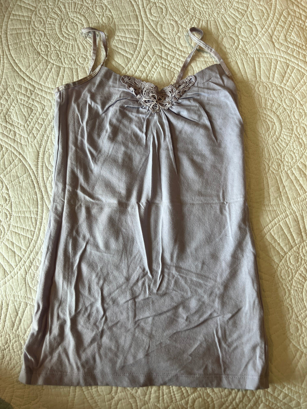 Lilac spagetti strap tank top / Lace detail