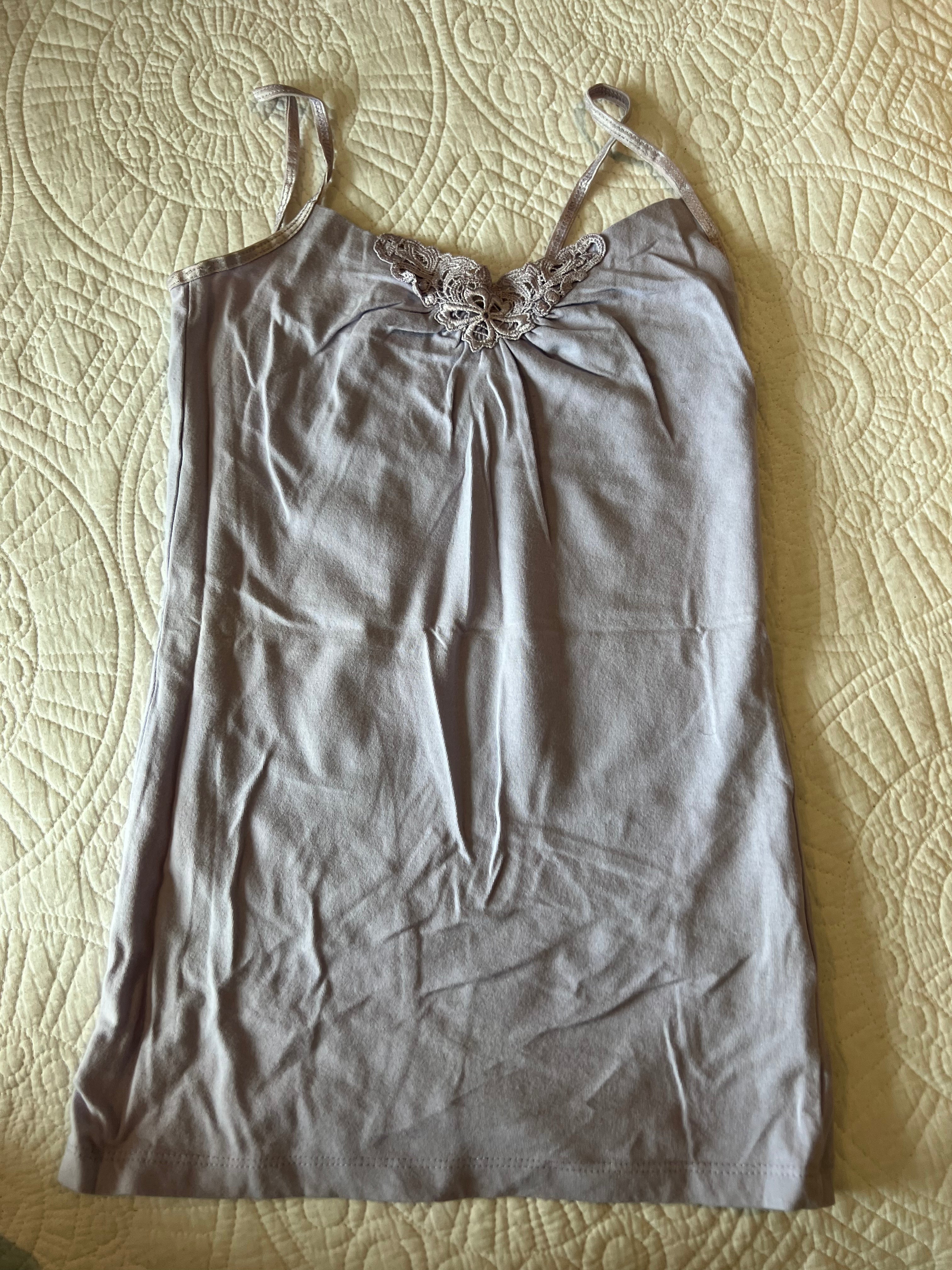 Lilac spagetti strap tank top / Lace detail