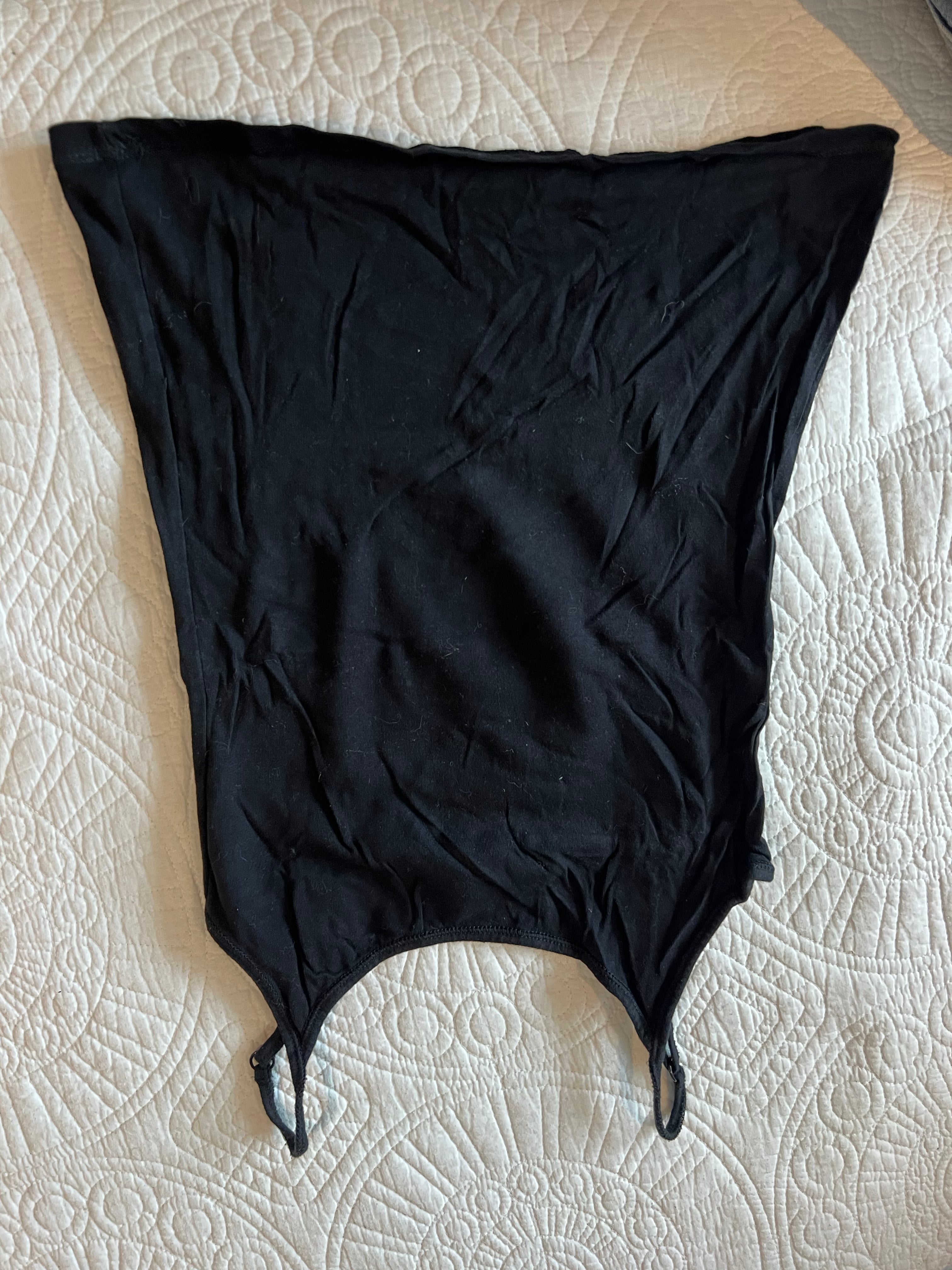 Black spagetti strap crop top