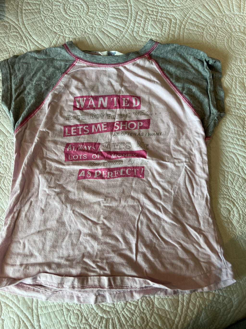 Grey / pink top