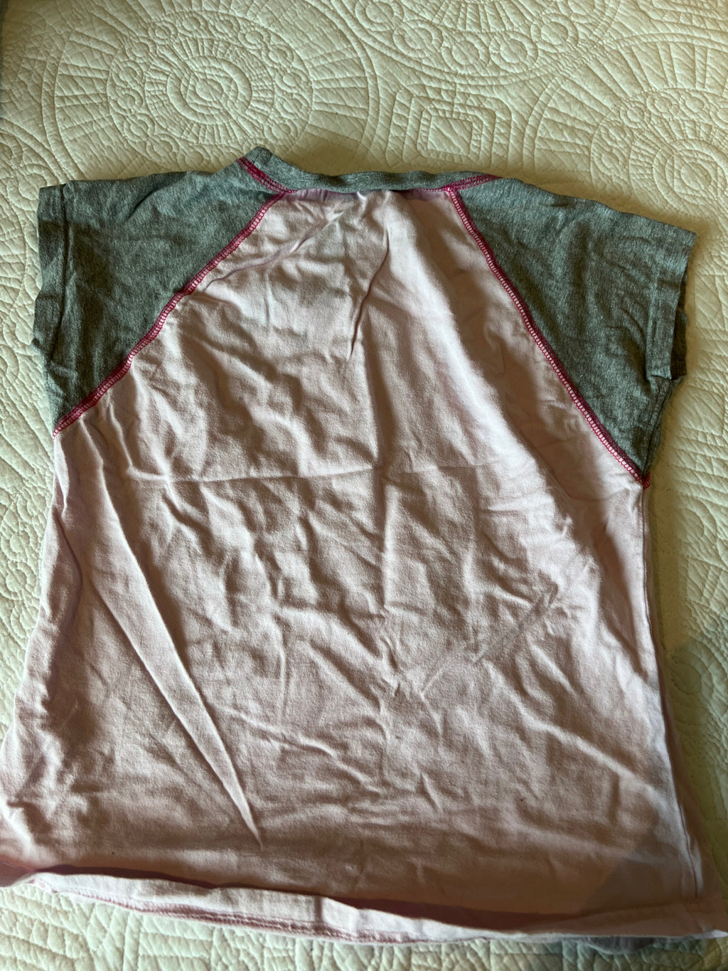 Grey / pink top