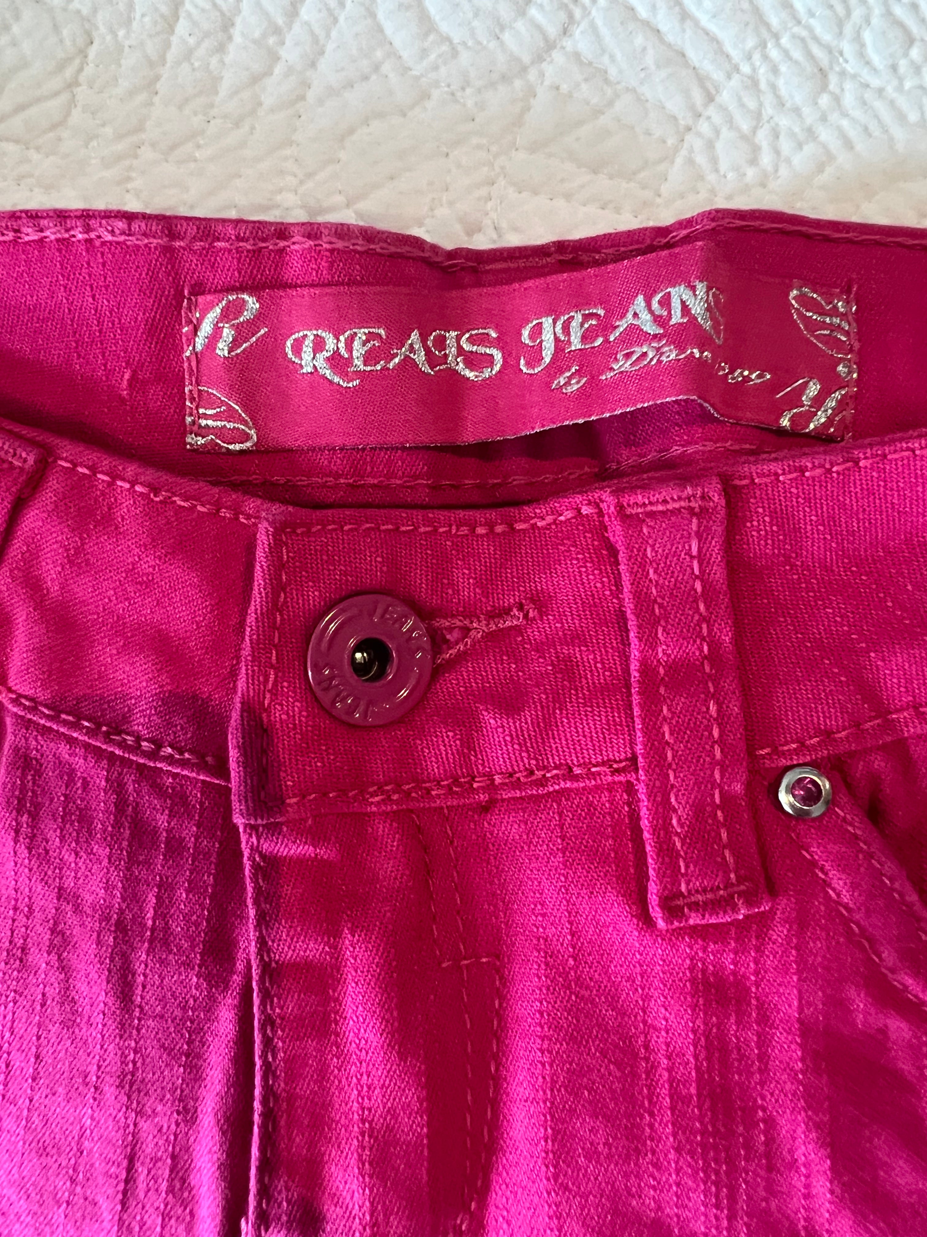 Hot pink jeans / low rise / straight leg