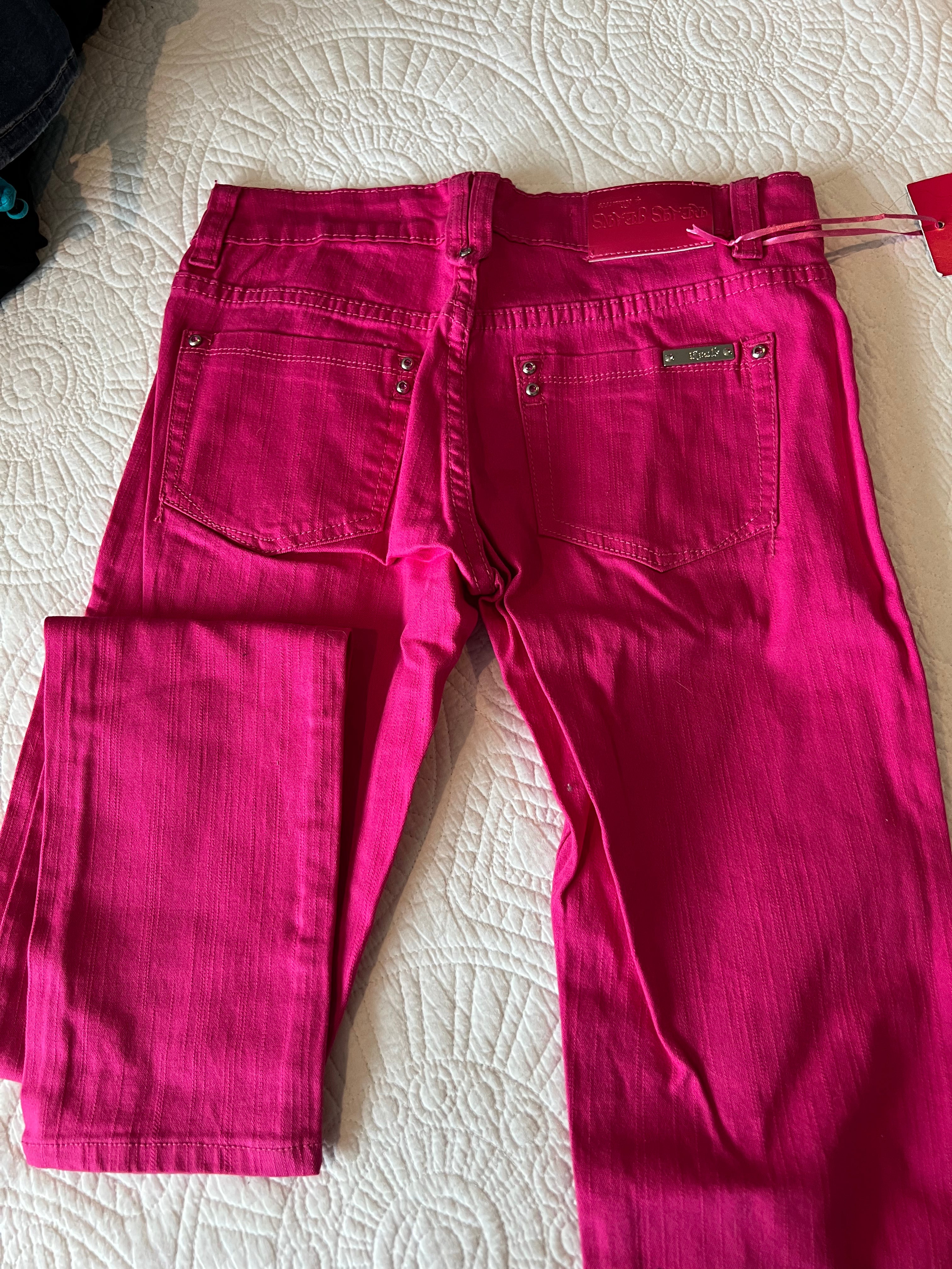 Hot pink jeans / low rise / straight leg