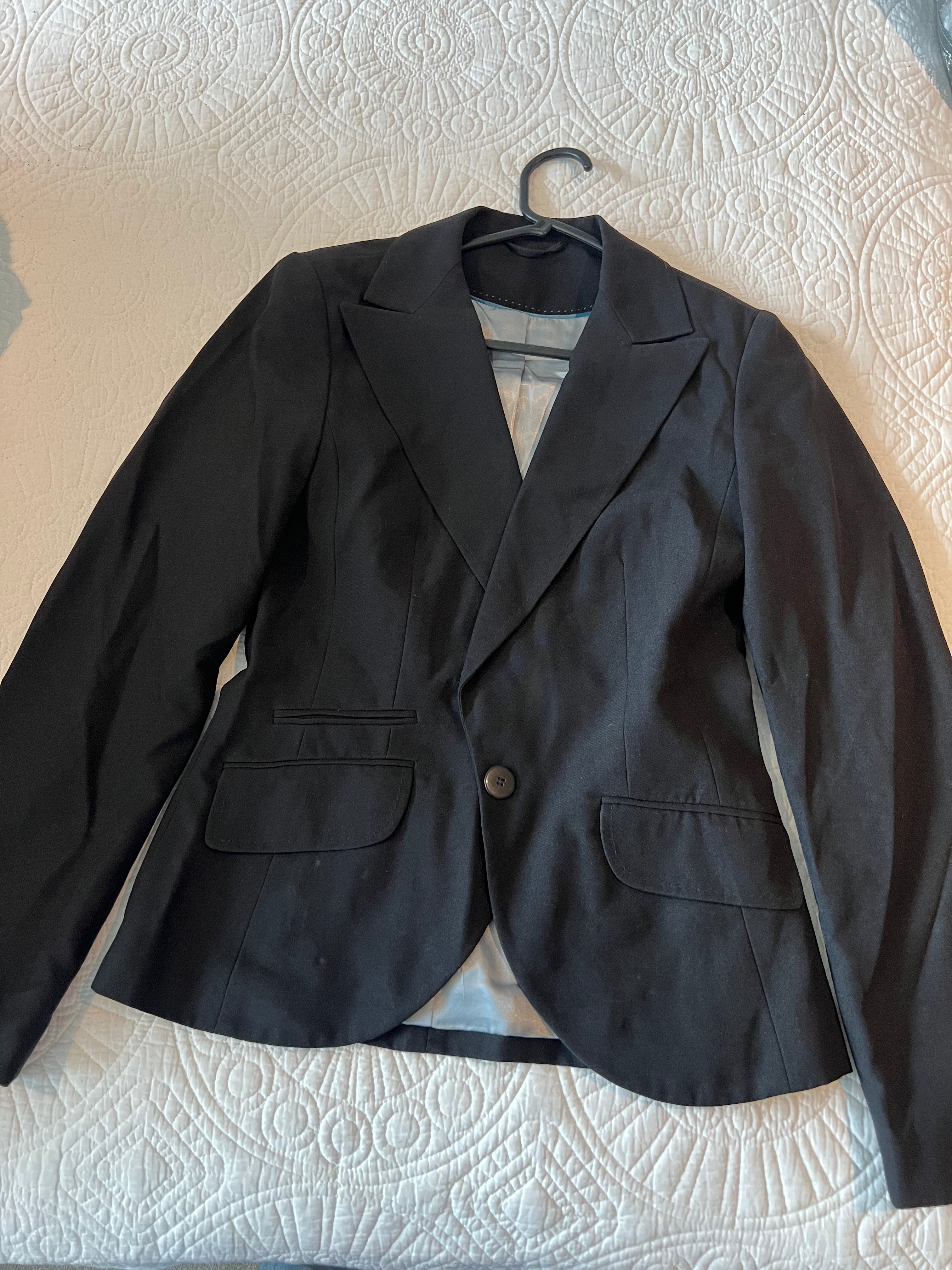 Black blazer / silver lining inside