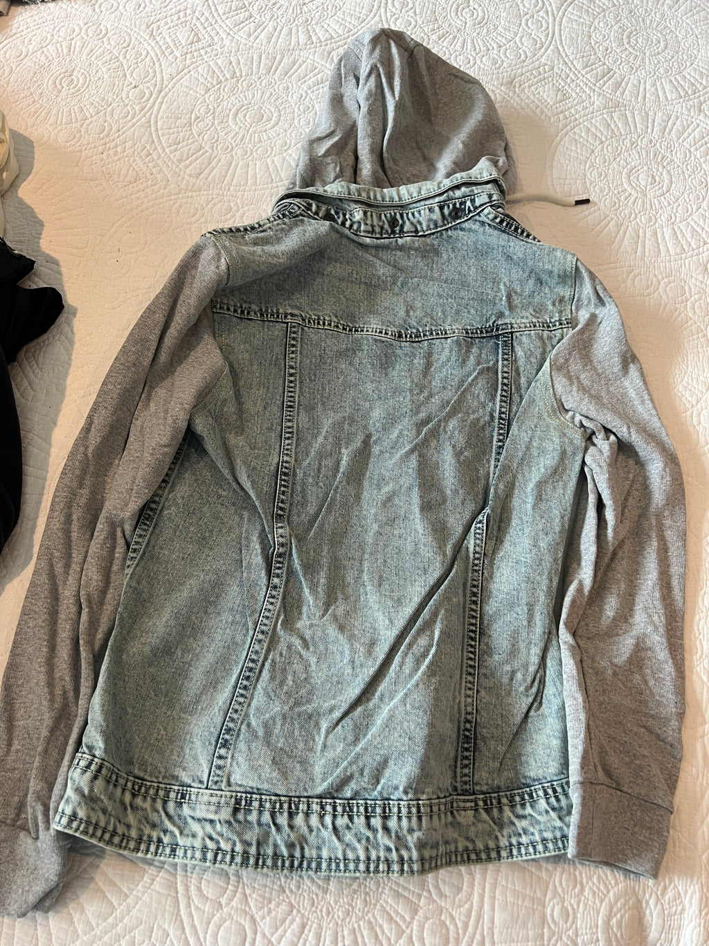 Denim jacket  / Grey fabric hood and sleeves