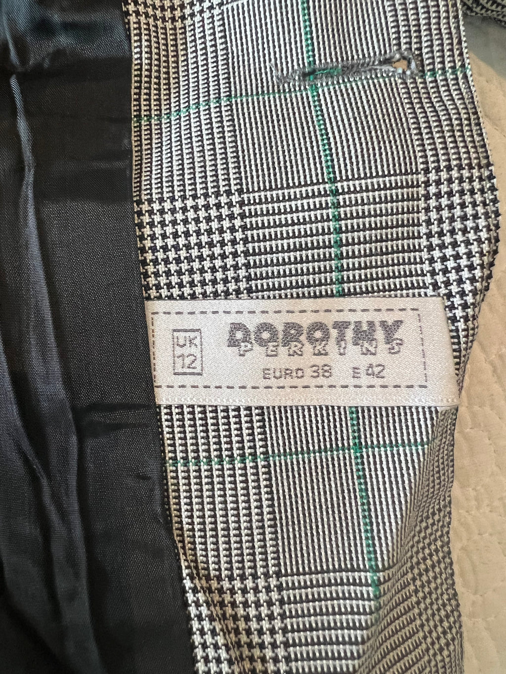 Dorothy Perkins checkered style blazer