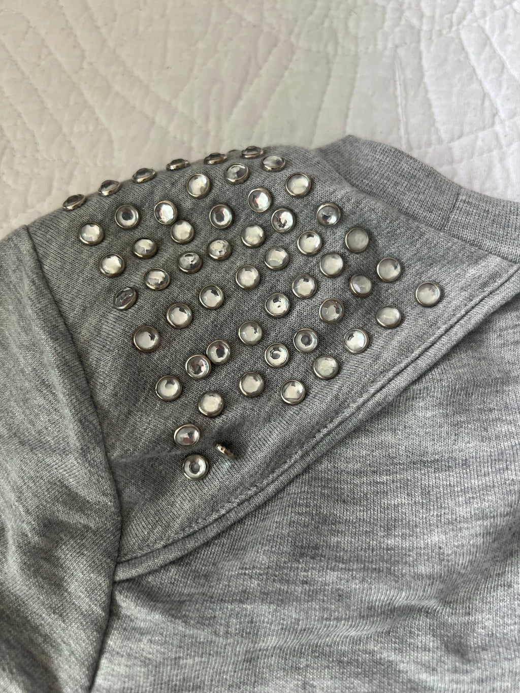 Grey t-shirt dress with jewels on shoulders