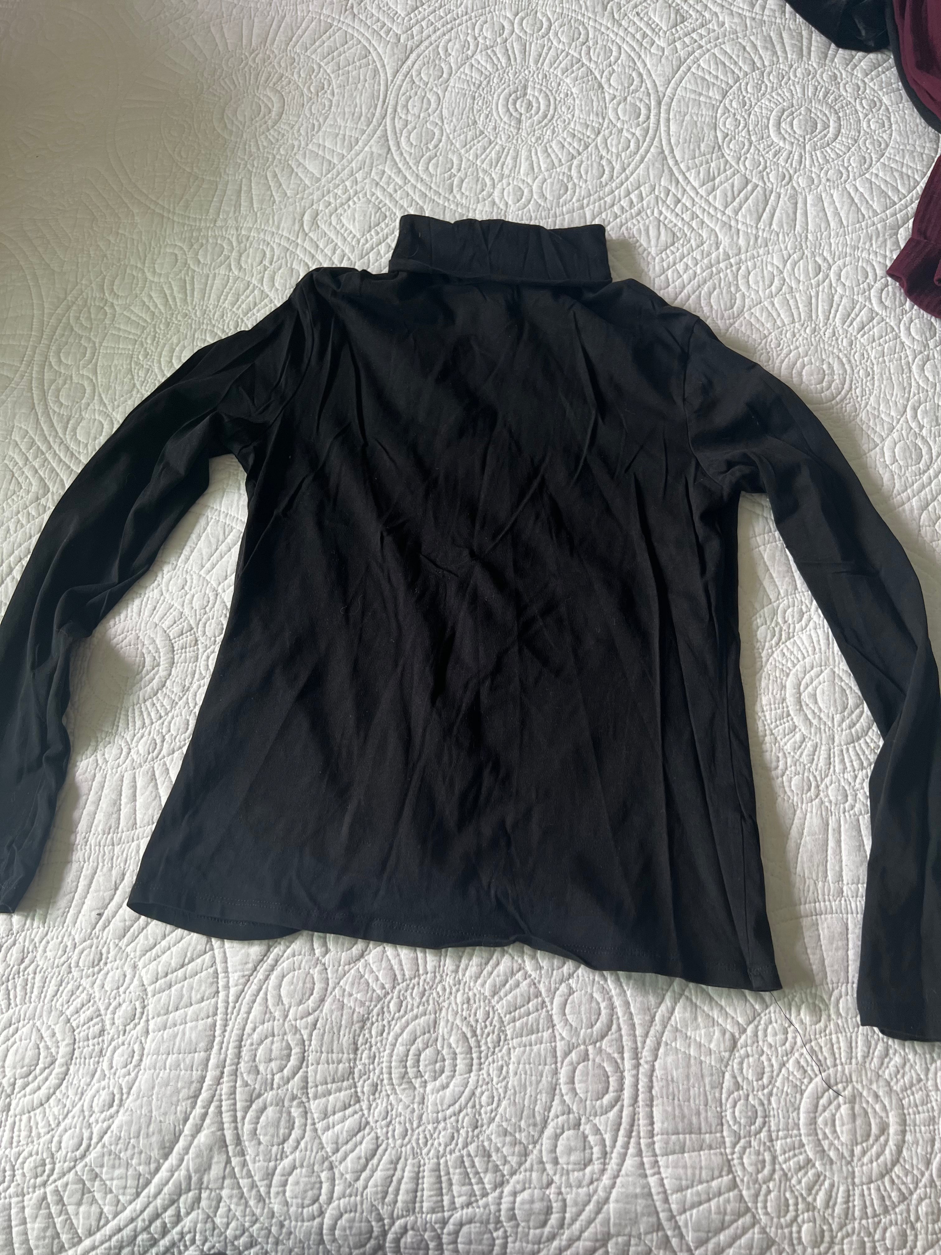 Black turtle neck long sleeve top