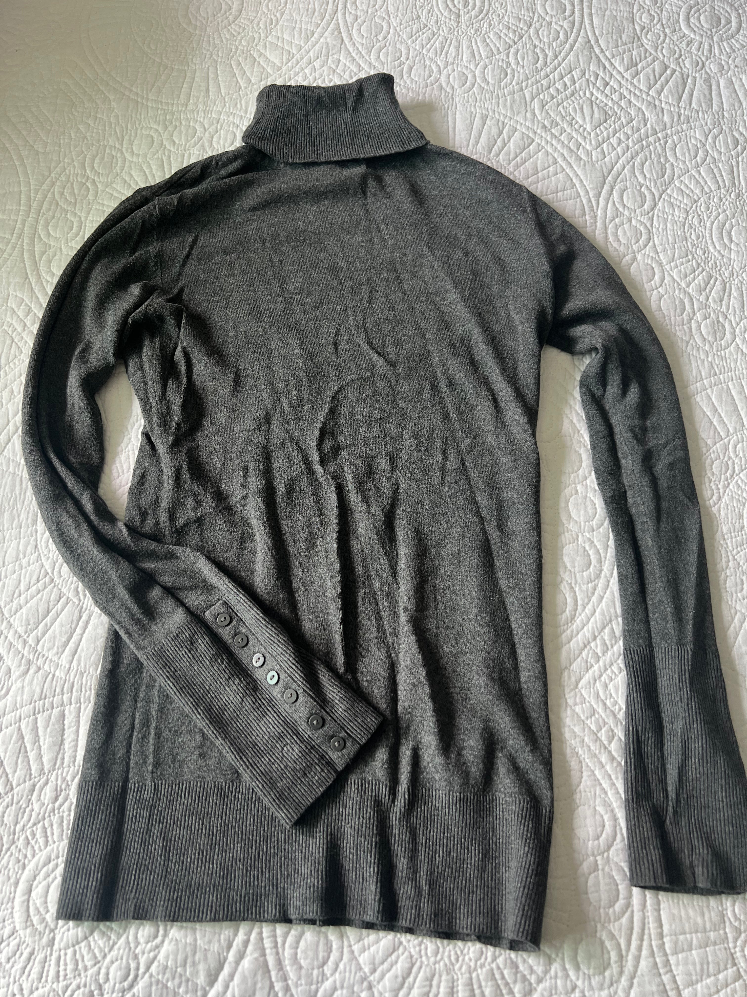 Grey knitted long sleeve turtle neck jumper