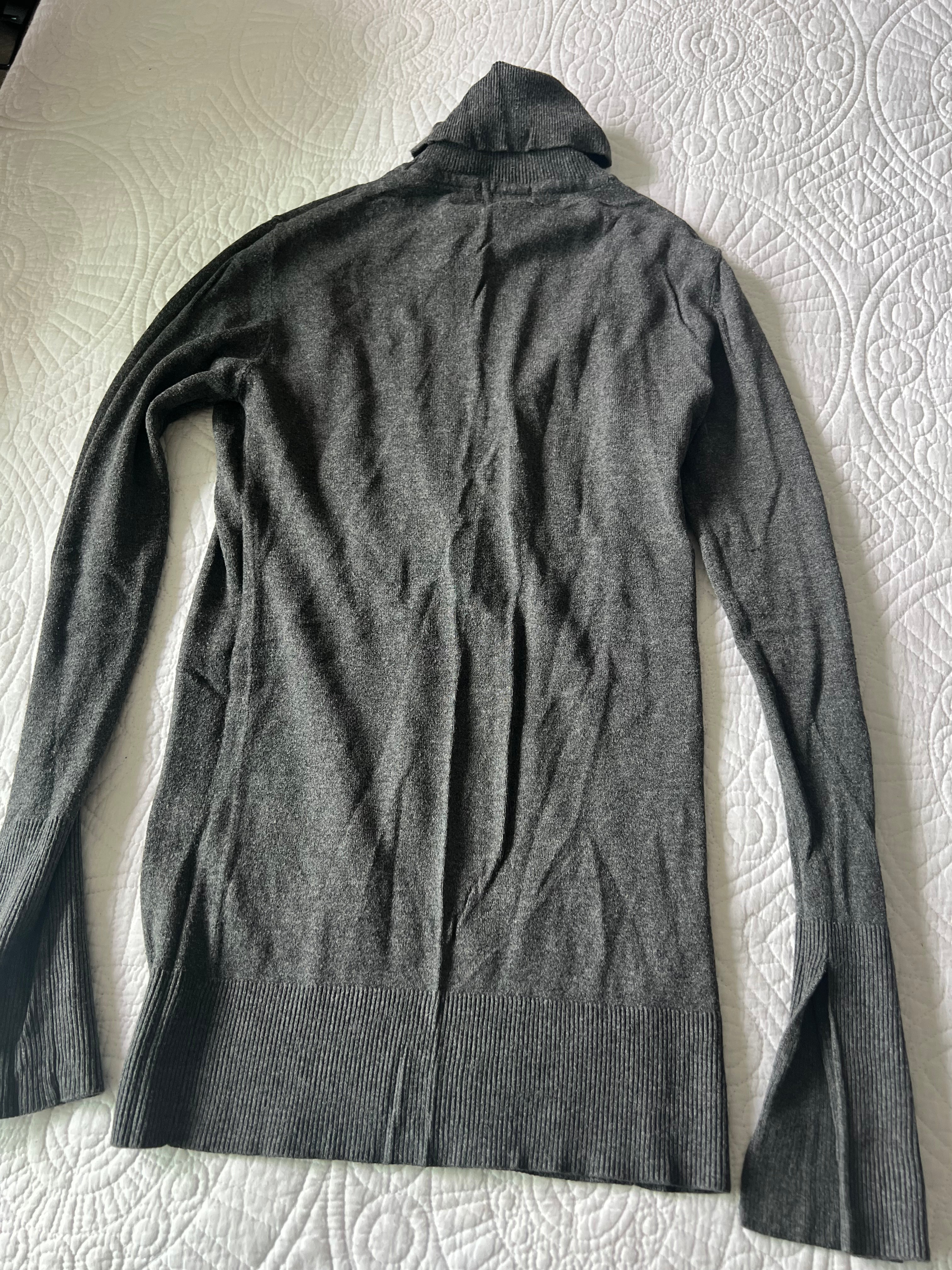 Grey knitted long sleeve turtle neck jumper