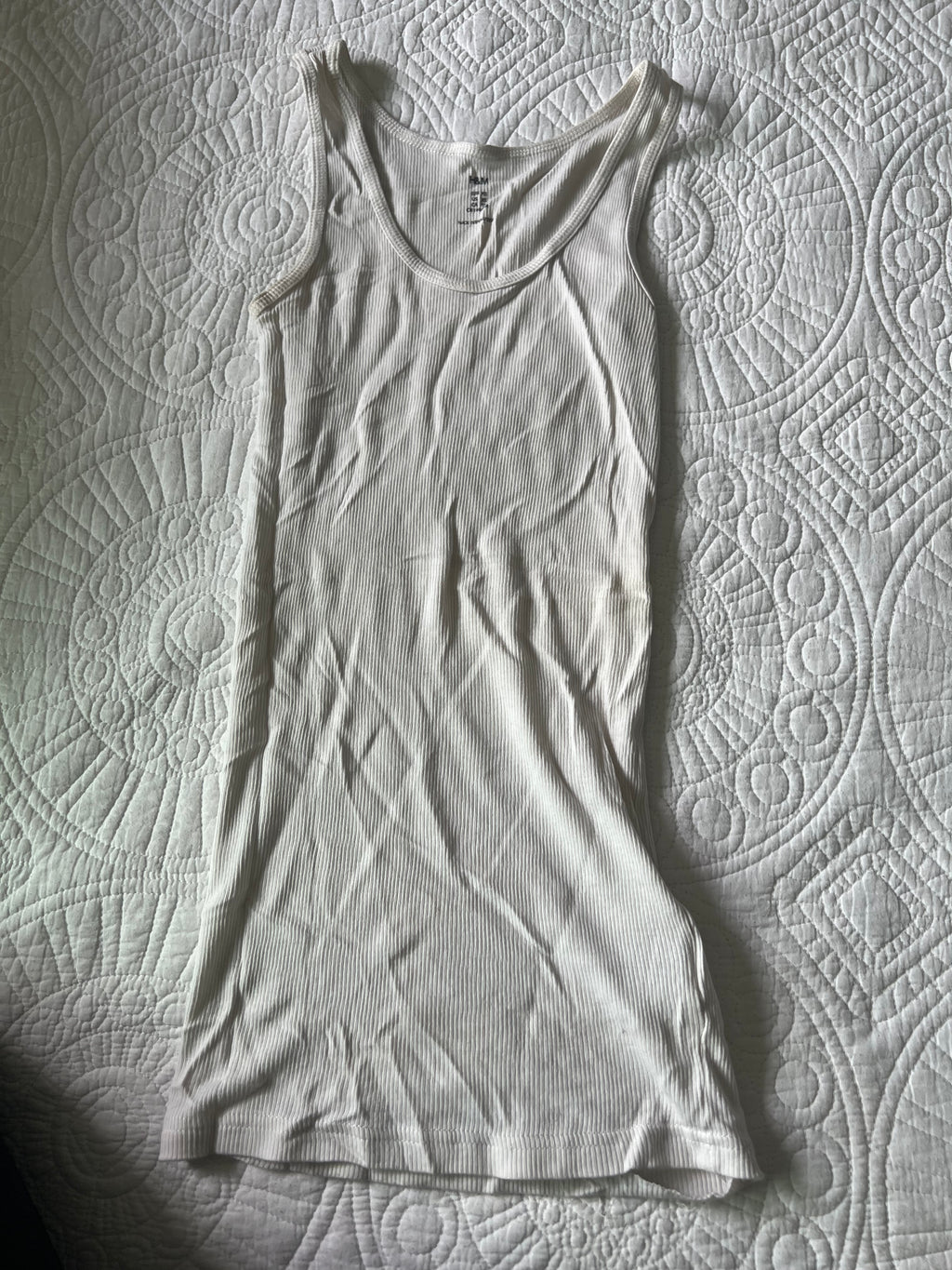 White ribbed vest