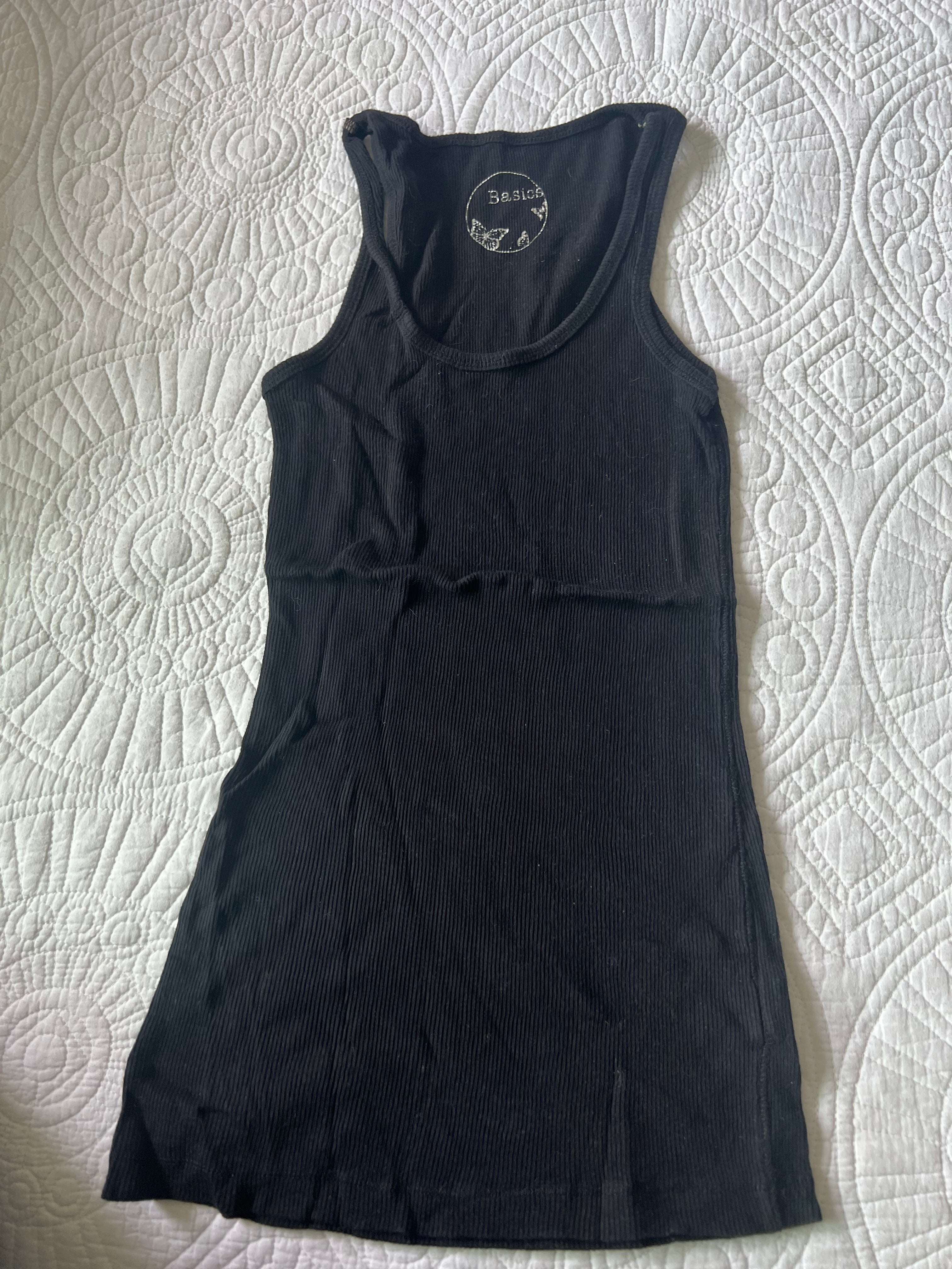 Black ribbed vest