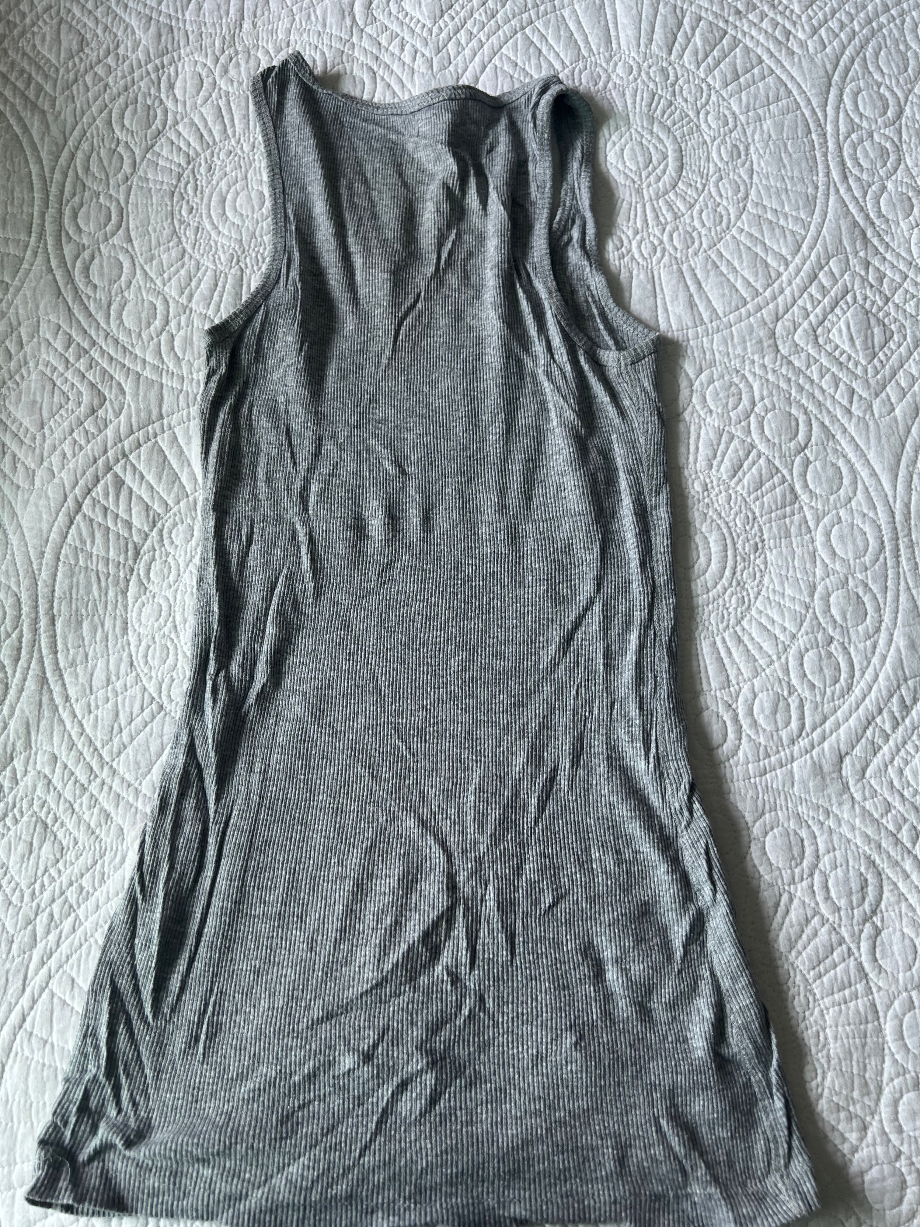 Grey ribbed vest