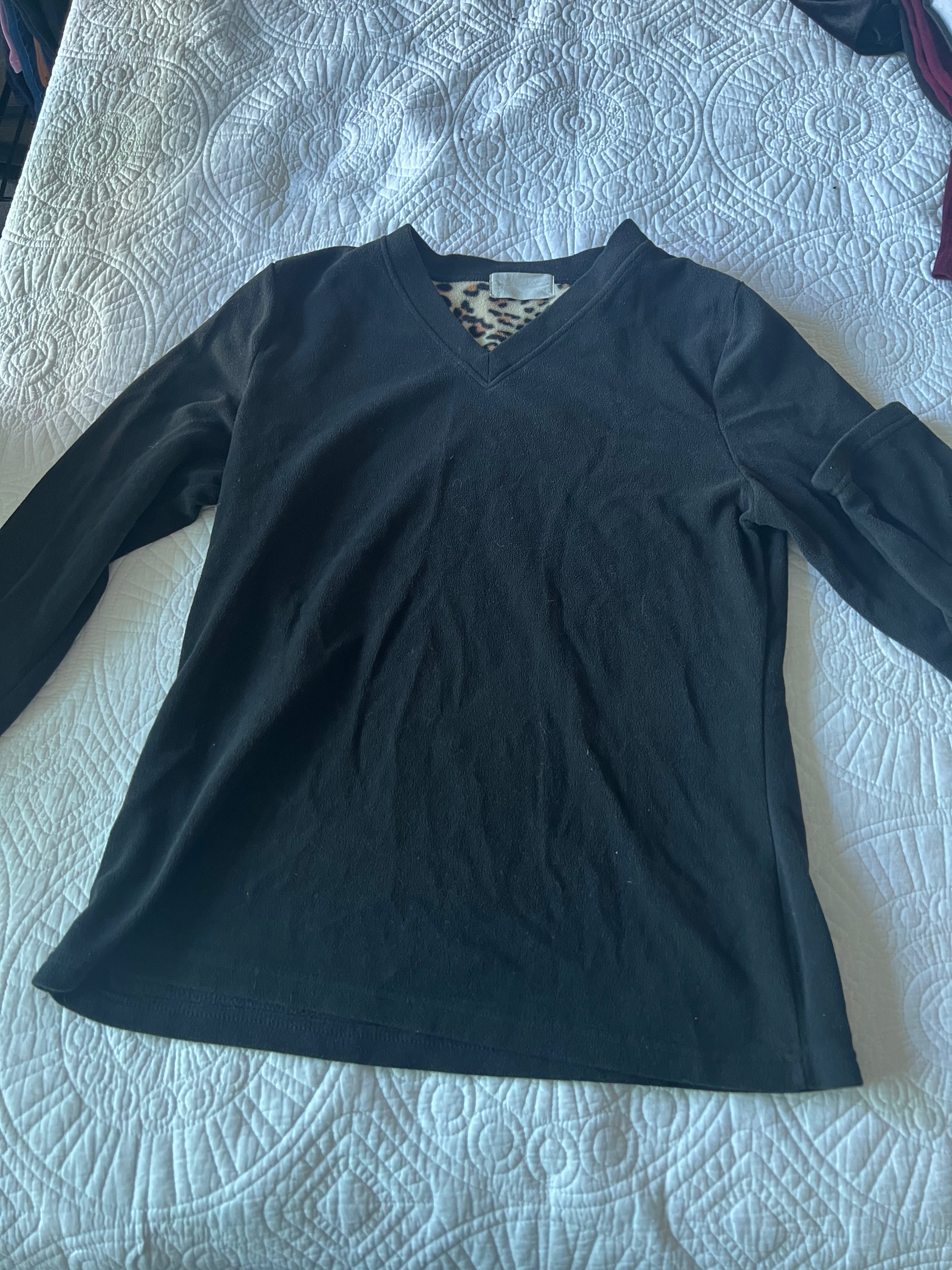 Black long sleeve pajama top / Fleece like material